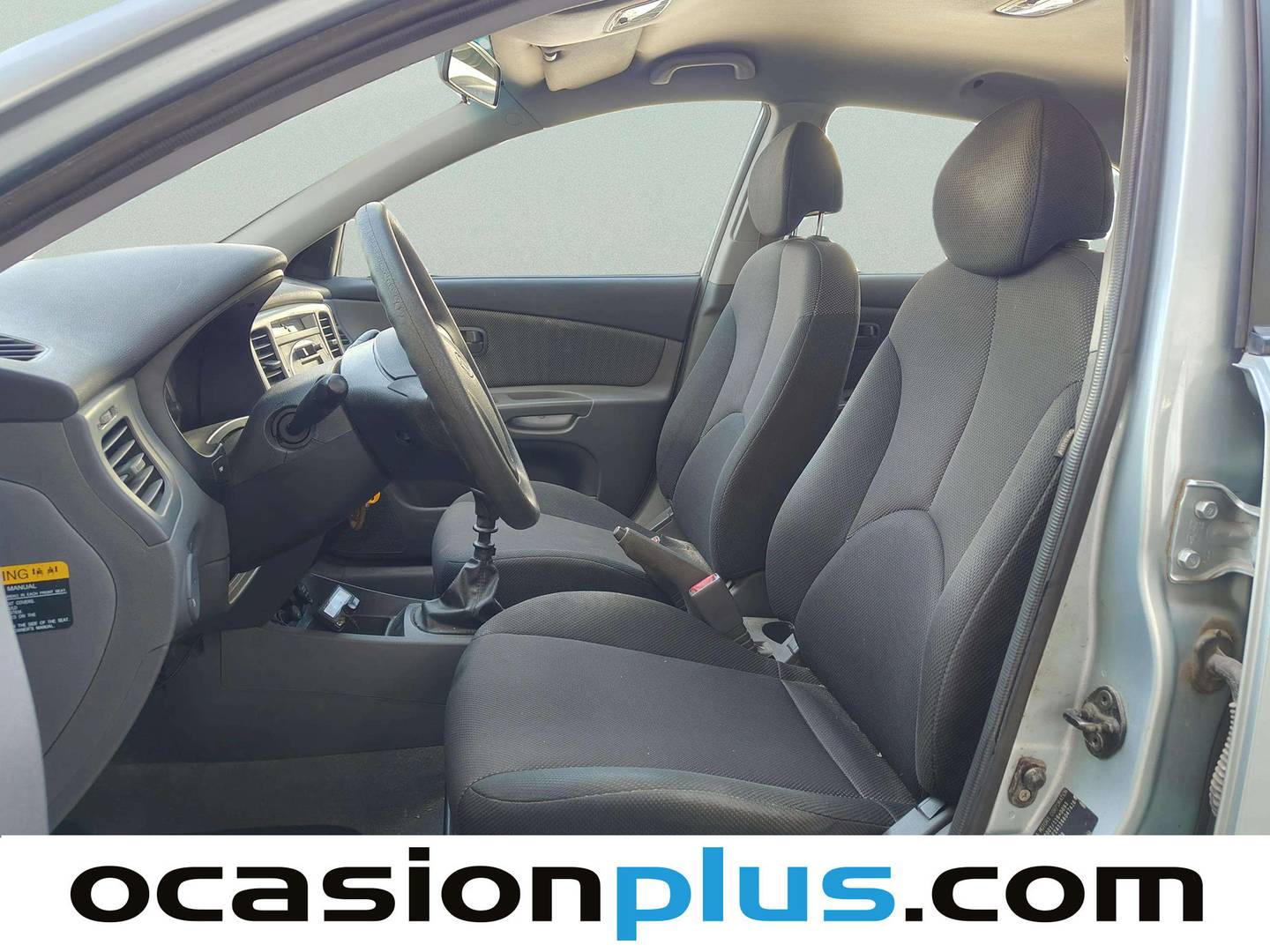 Foto asientos delanteros KIA Rio KIA Rio 1.4 DOHC EXI (97 CV)
