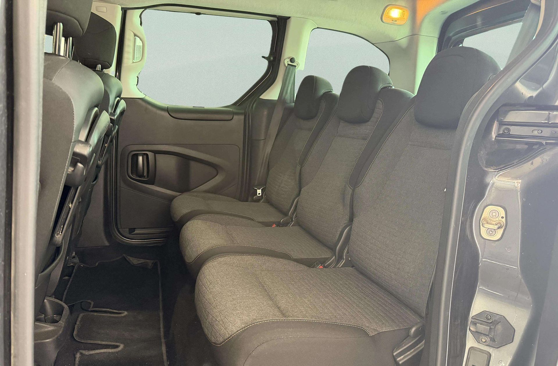 Citroën Berlingo Combi BlueHDi 100 Multispace 20 Aniversario - foto 12