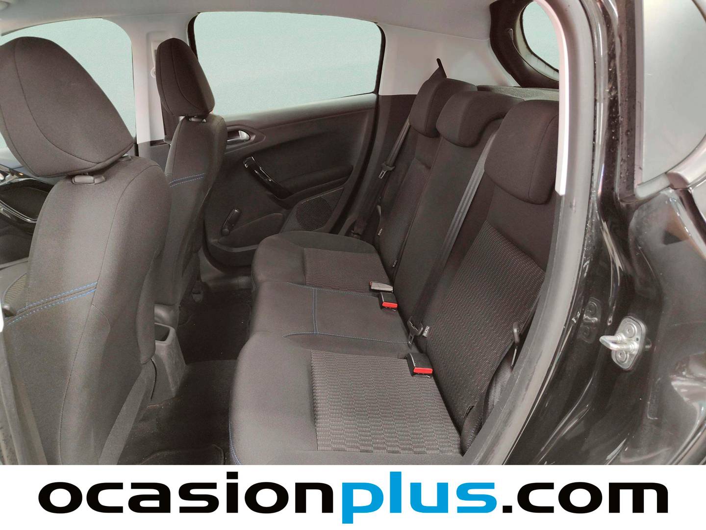 Foto asientos traseros Peugeot 208 Peugeot 208 PureTech Signature  (82 CV)