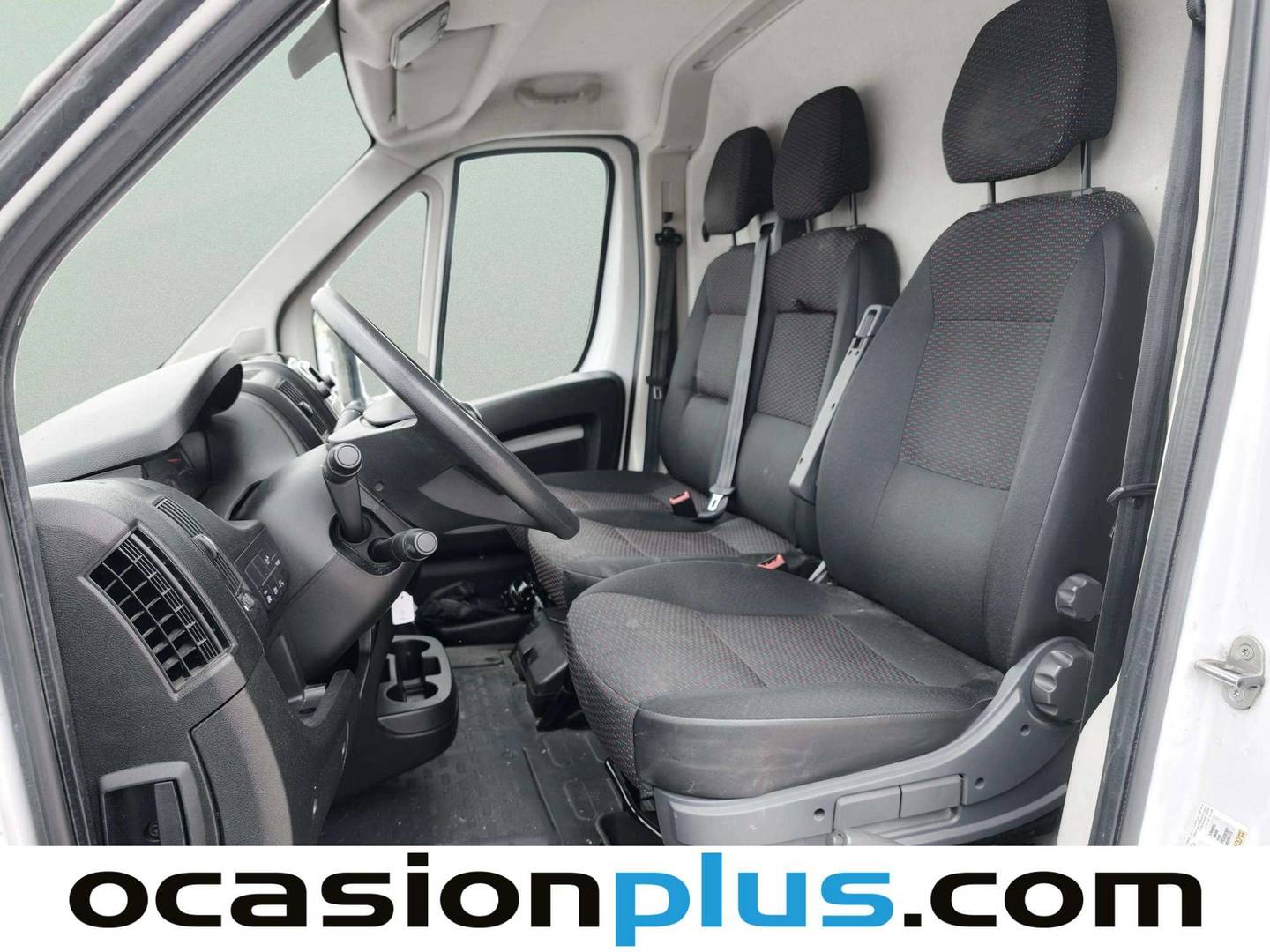 Foto asientos delanteros Opel Movano Opel Movano Furgon 2.2 BlueHDi Base L3H2 3.5T (140 CV)