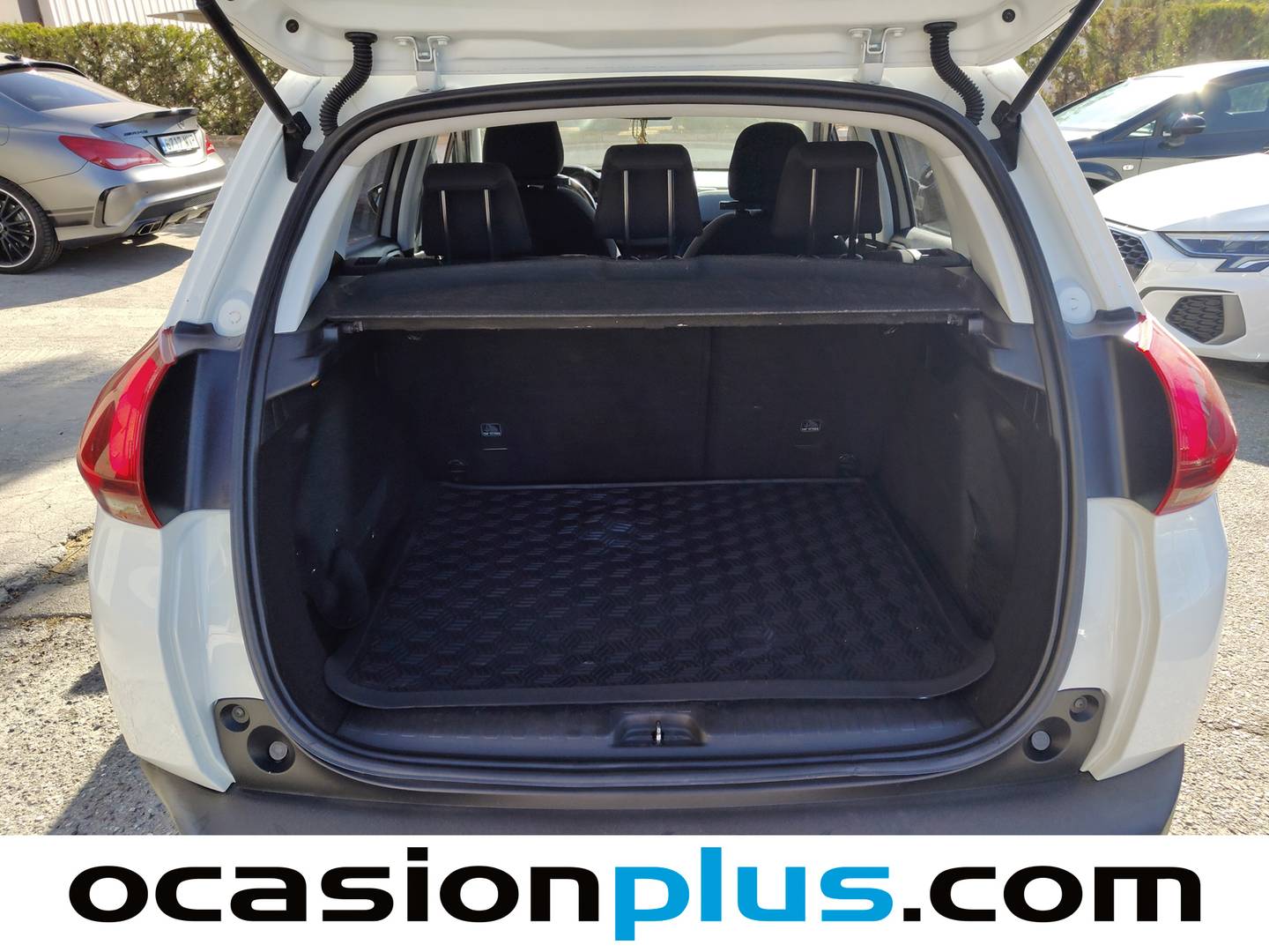 Fotos maletero Peugeot 2008 Peugeot 2008 BlueHDi 100 Style (100 CV)