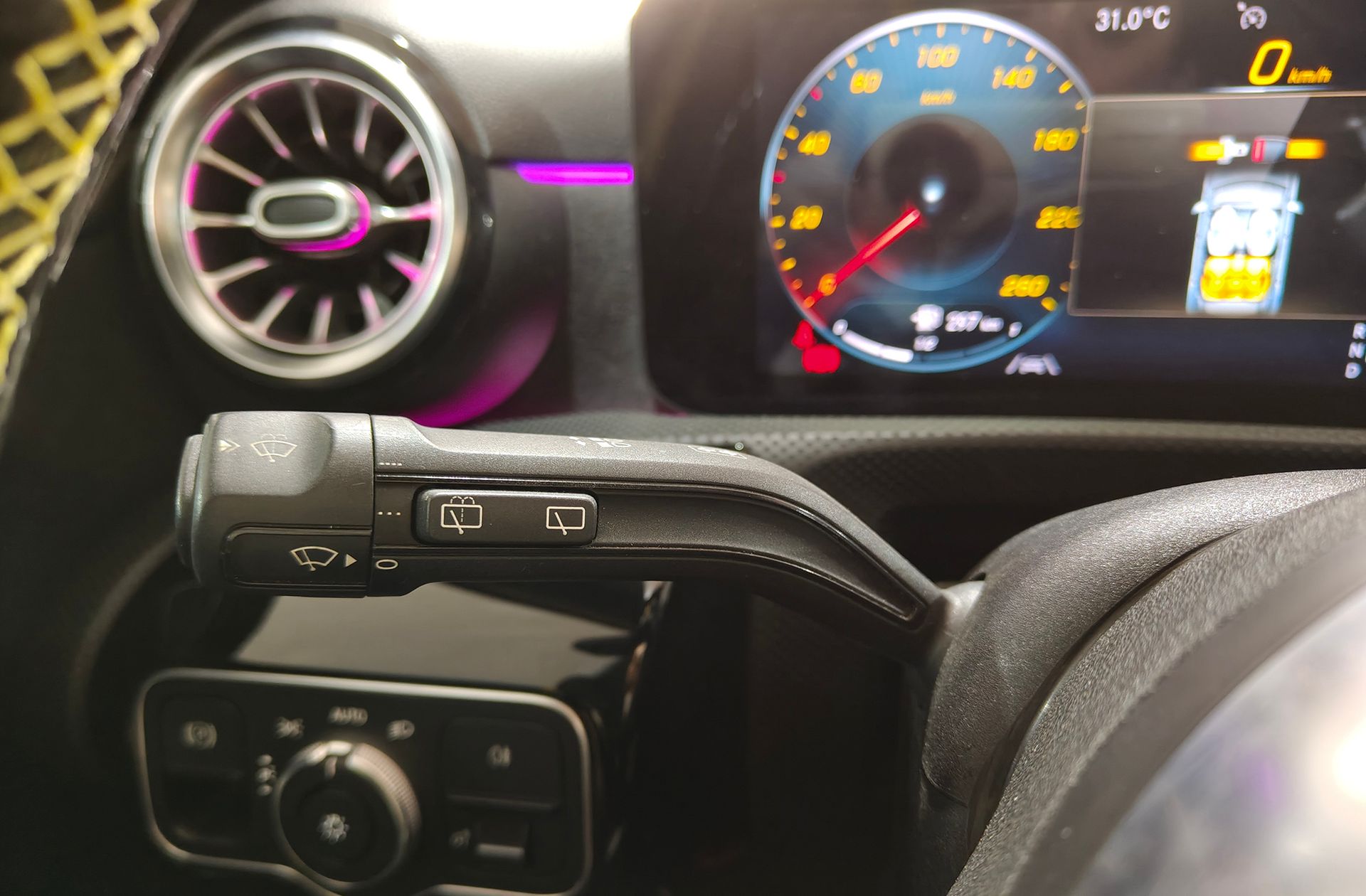 Mercedes-Benz Clase A 180 d Pack AMG - foto 30