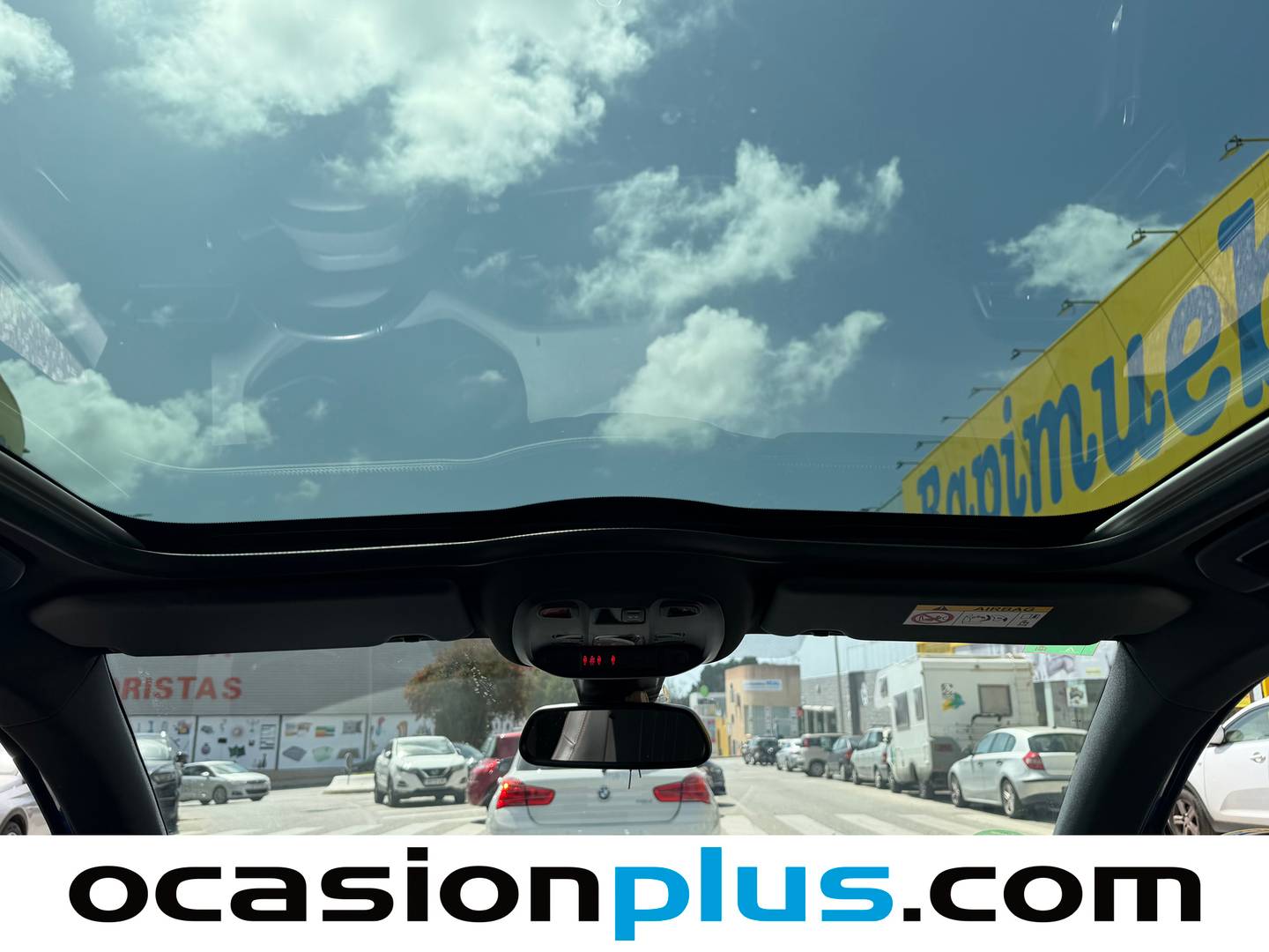 Vista trasera derecha