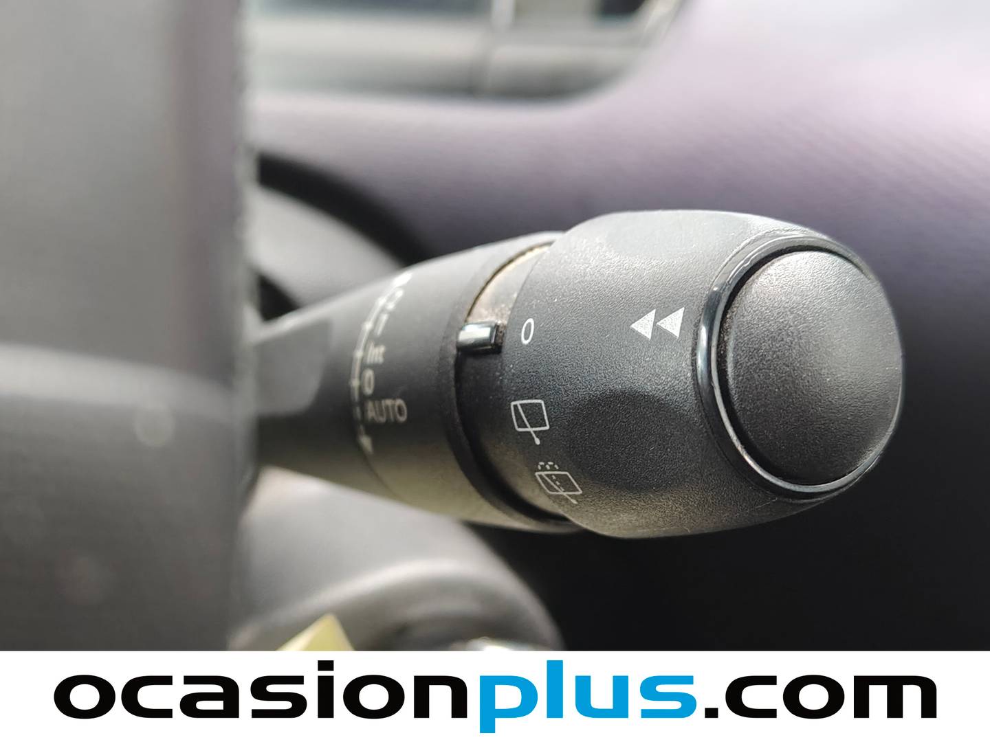 Accesorios del Citroën C4 Cactus Citroën C4 Cactus e-HDI 92 Shine ETG6 (92 CV)