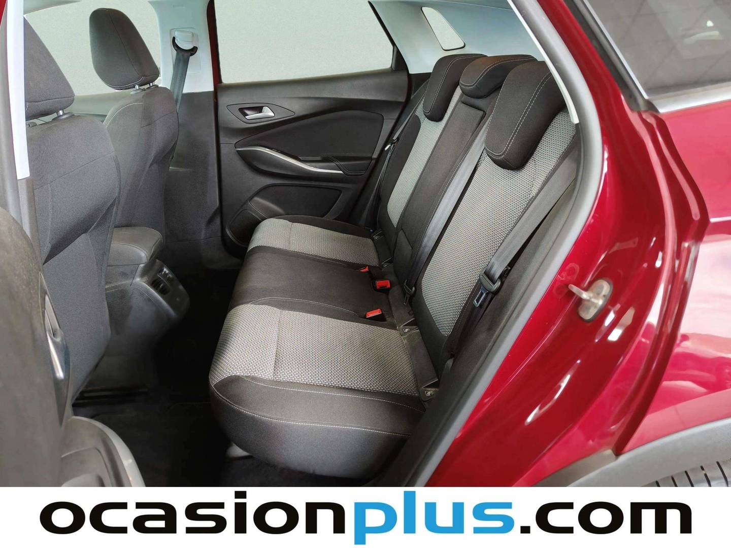 Foto asientos traseros Opel Grandland X Opel Grandland X 1.5 CDTi 120 Aniversario Auto (130 CV)