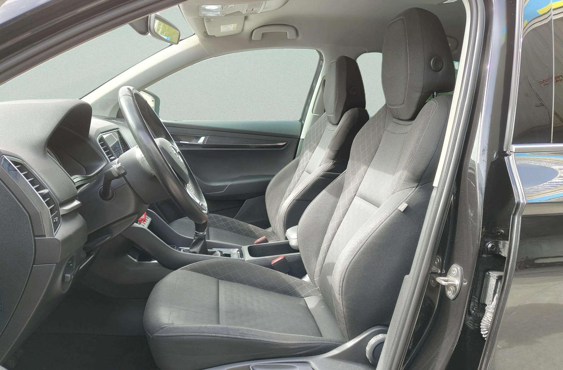 Škoda Karoq 1.6 TDI Ambition - foto 13