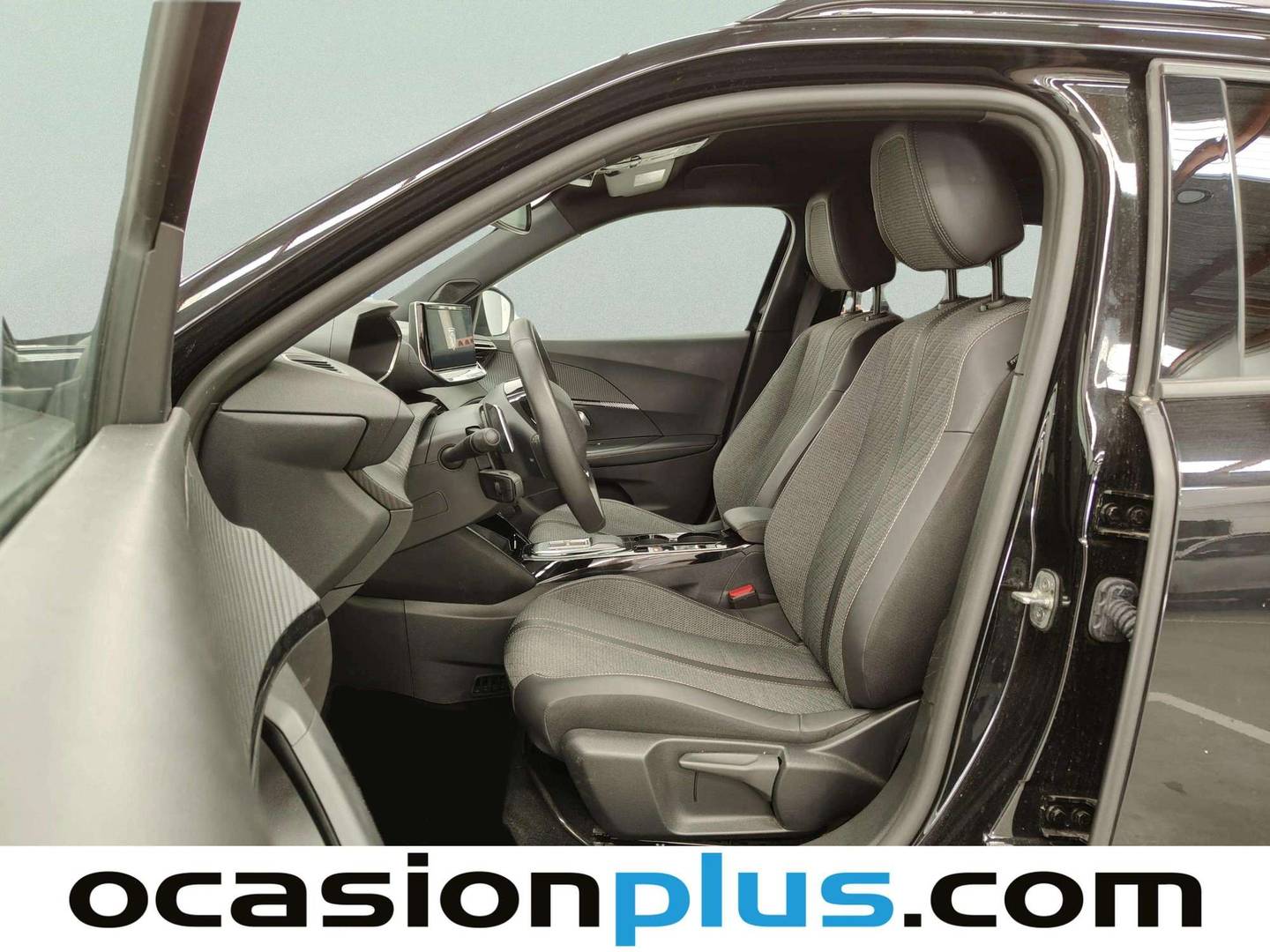 Foto asientos delanteros Peugeot 2008 Peugeot 2008 Allure Hybrid eDCS6 (136 CV)