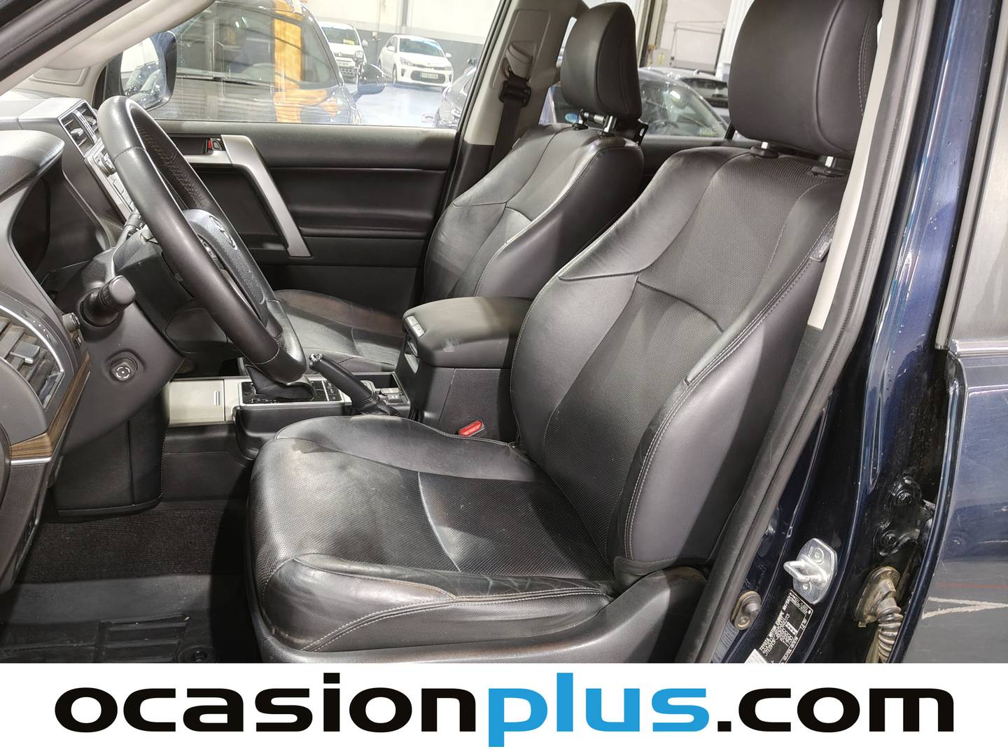 Foto asientos traseros Toyota Land Cruiser Toyota Land Cruiser 2.8 D-4D VXL Aut. (177 CV) 7 Plazas