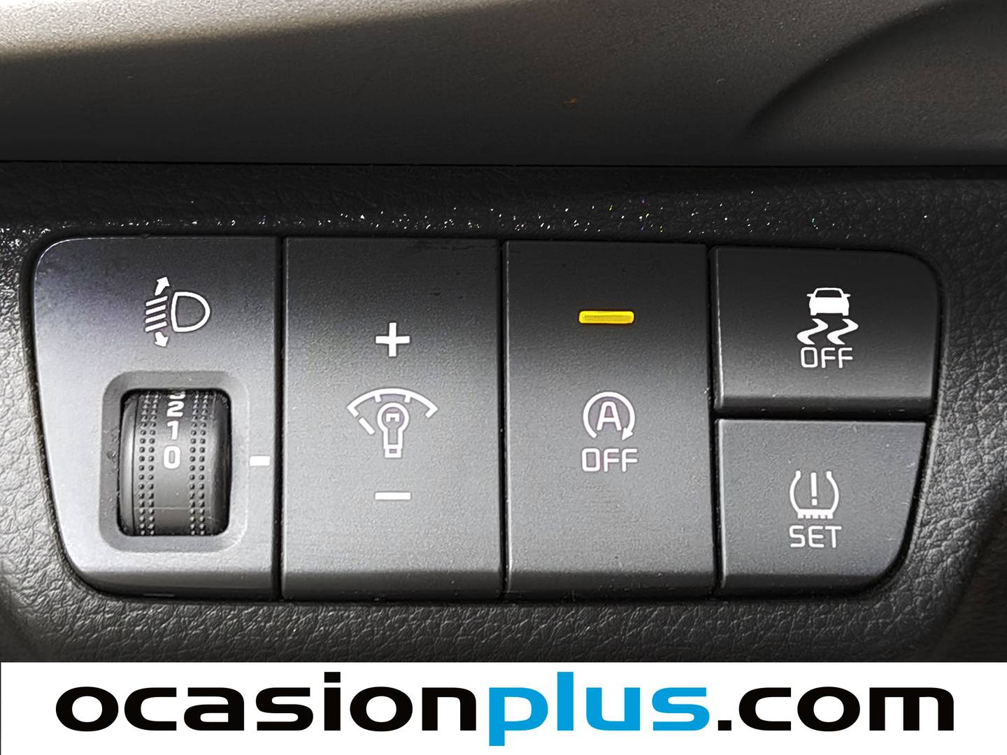 Foto KIA Stonic Kia Stonic 1.0 T-GDi MHEV iMT Concept (100 CV)