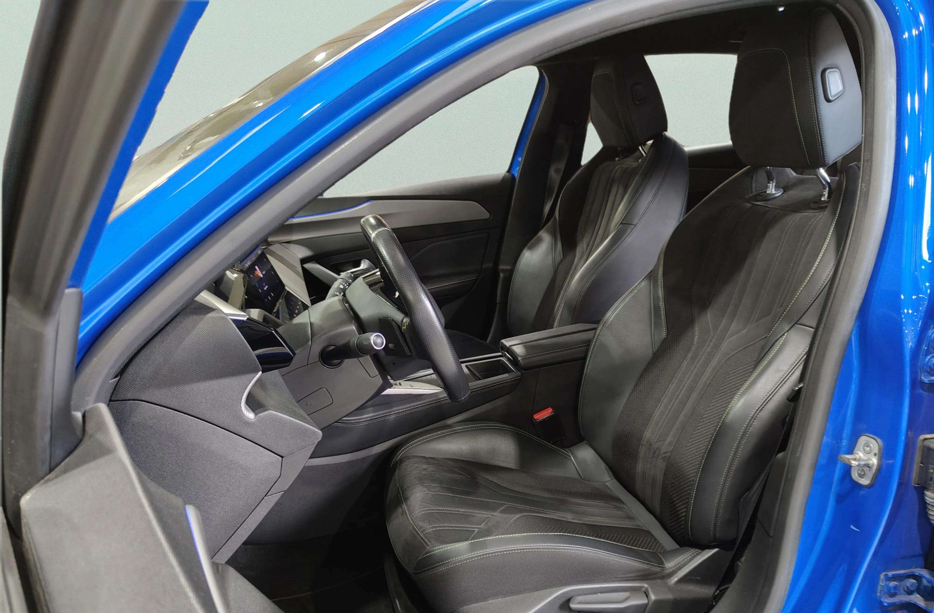 Peugeot 308 BlueHDi 130 GT EAT8 - foto 12