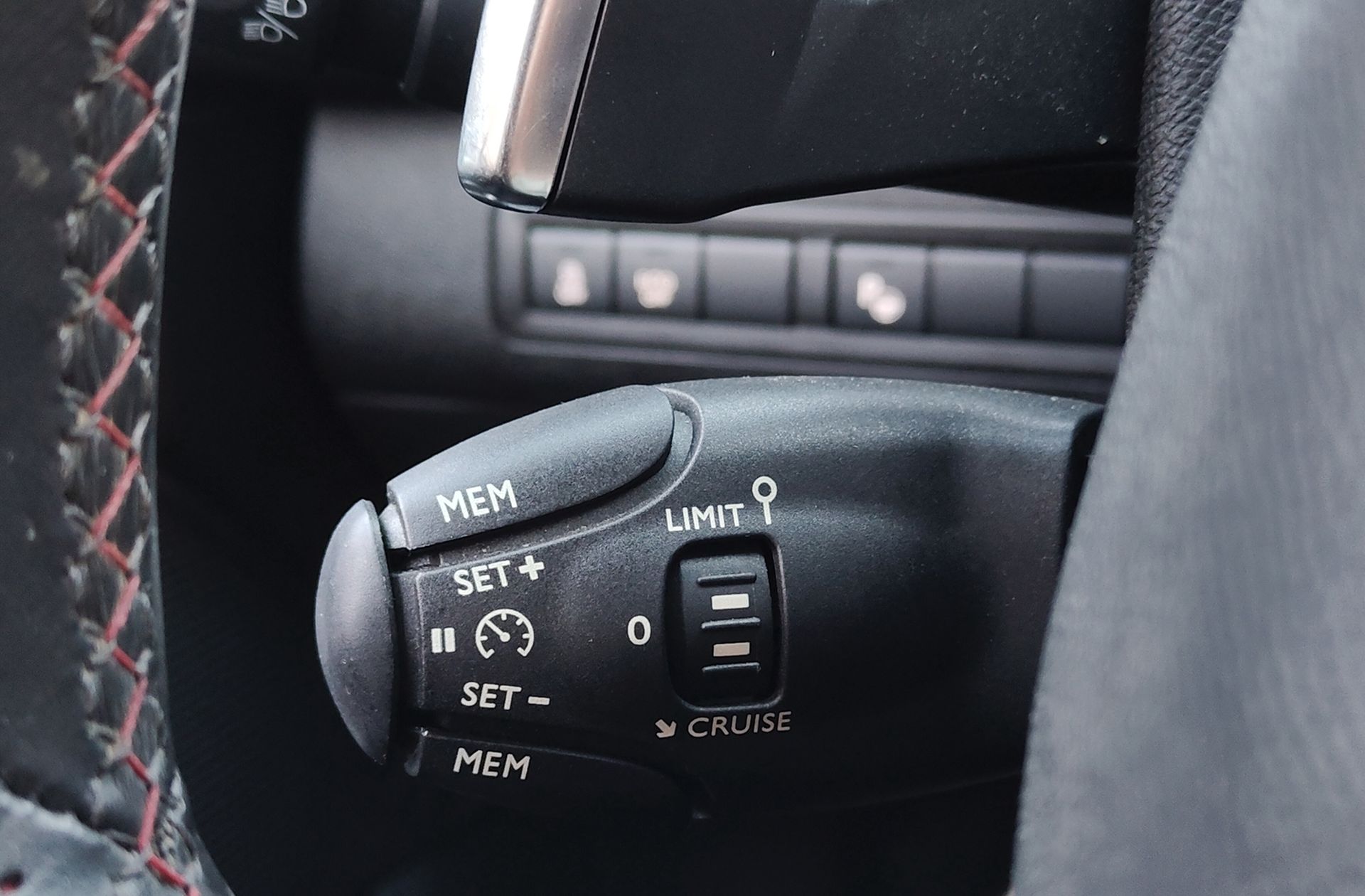 Peugeot 308 2.0 BlueHDi EAT6 - foto 26