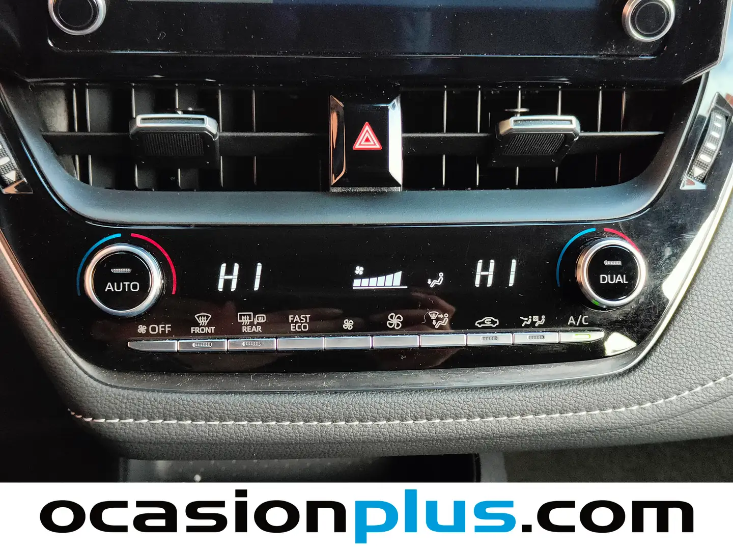 Foto Toyota Corolla Toyota Corolla 180H Style E-CVT (180 CV)