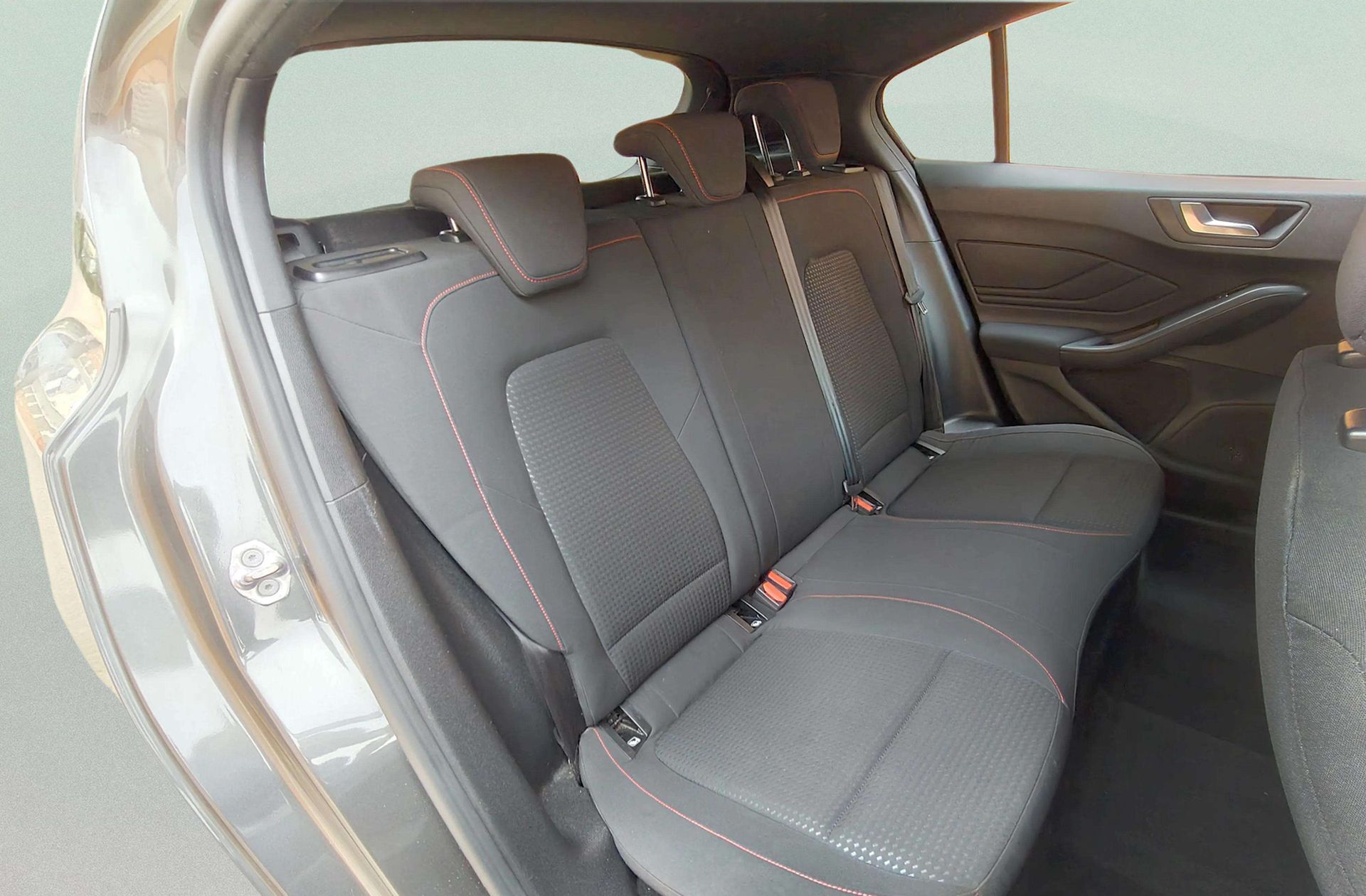 Ford Focus 1.5 EcoBlue ST-Line - foto 15