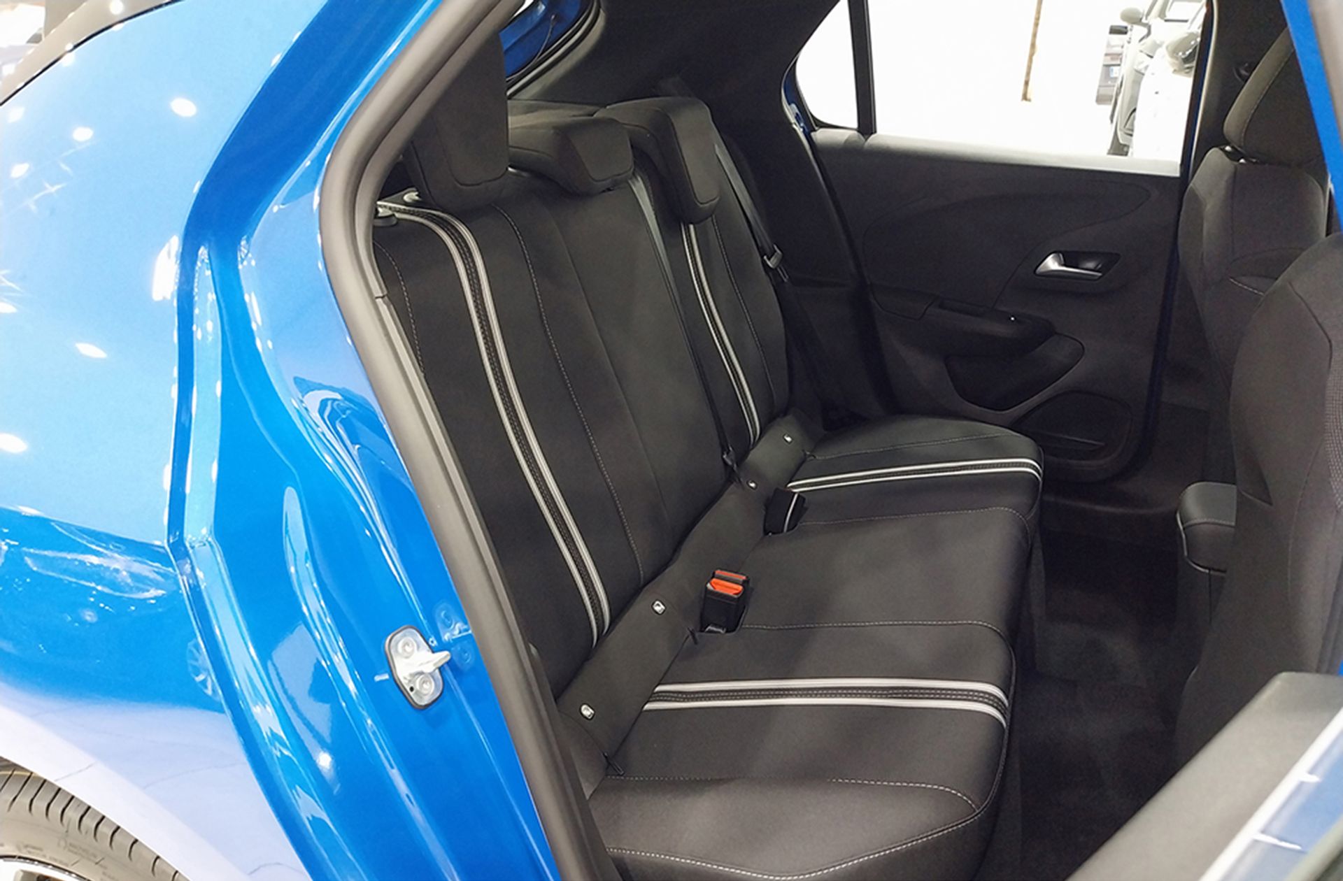 Opel Corsa 1.2 T XHL Hybrid GS eDCT - foto 17