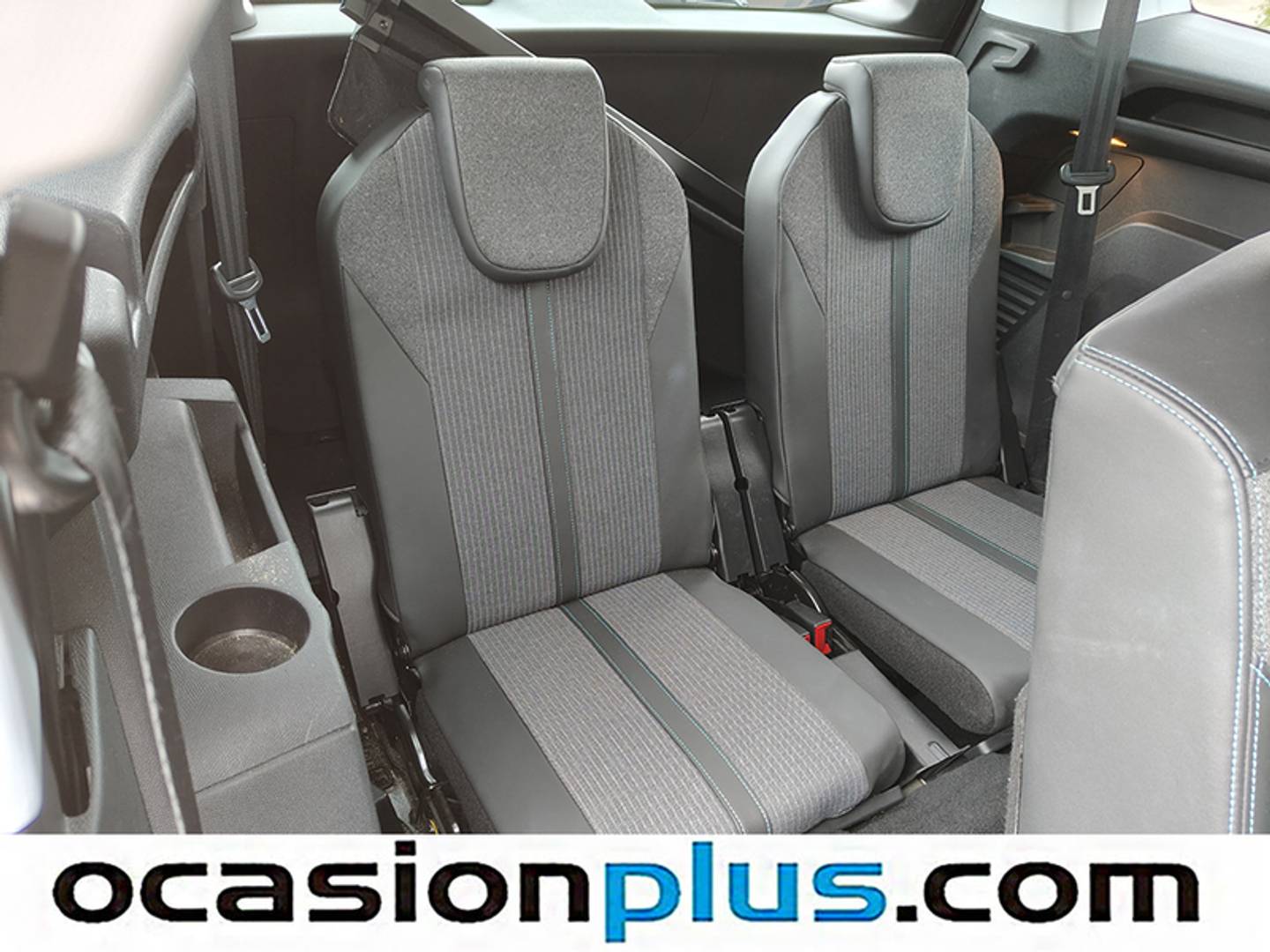 Foto Peugeot 5008 Peugeot 5008 PureTech 130 Allure Pack EAT8 (130 CV) 7 Plazas