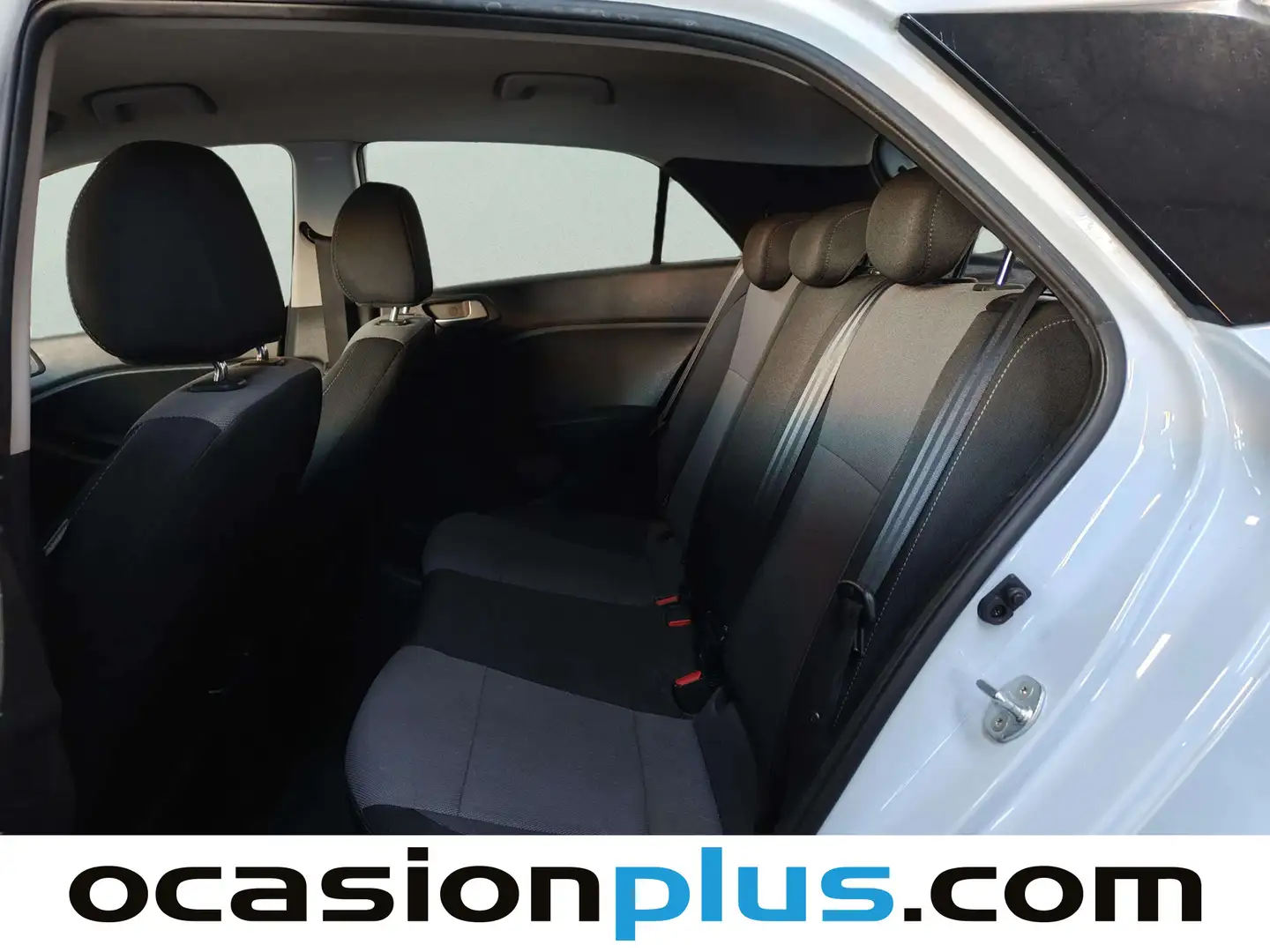 Foto Hyundai i20 Hyundai i20 1.2 MPI Essence LE (75 CV)