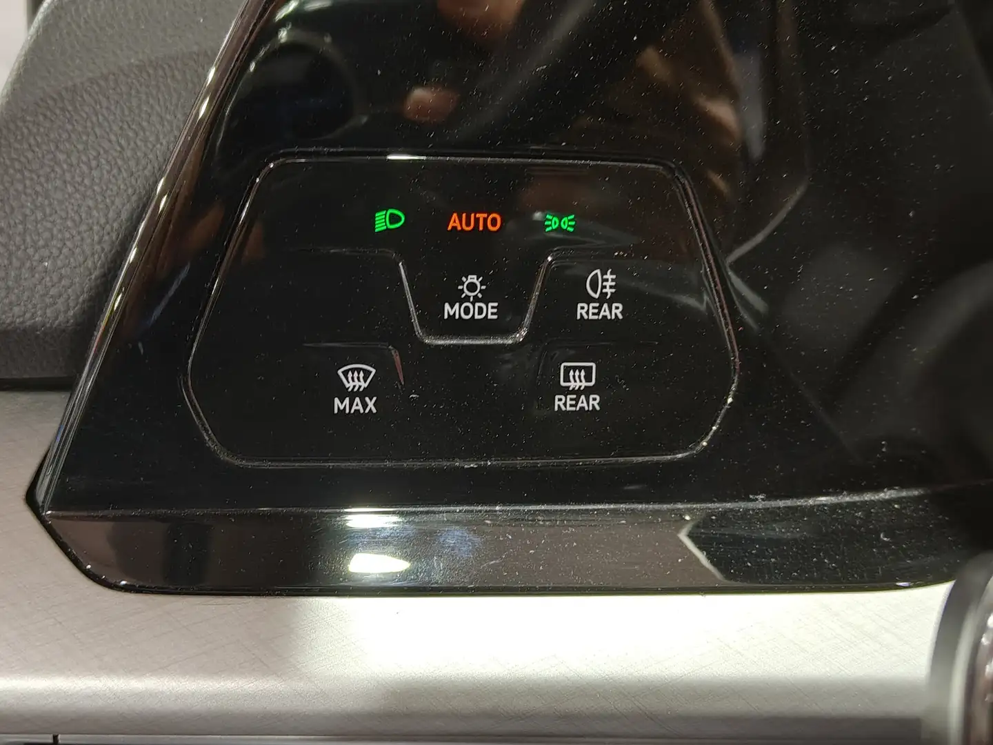 Foto Volkswagen Golf Volkswagen Golf Life 2.0 TDI (115 CV)