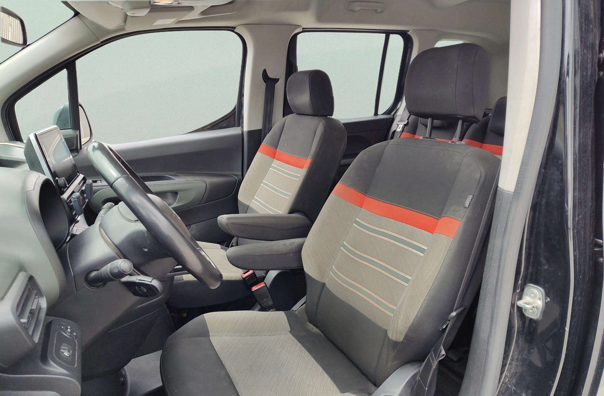 Citroën Berlingo BlueHDi 100 Talla M Shine - foto 11