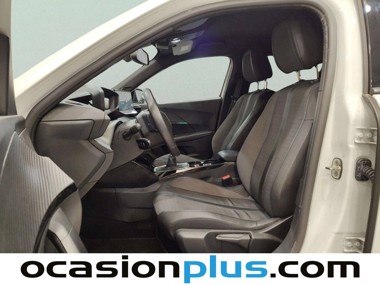 Foto asientos delanteros Peugeot 2008 Peugeot 2008 PureTech 130 S&S Allure Pack (130 CV)