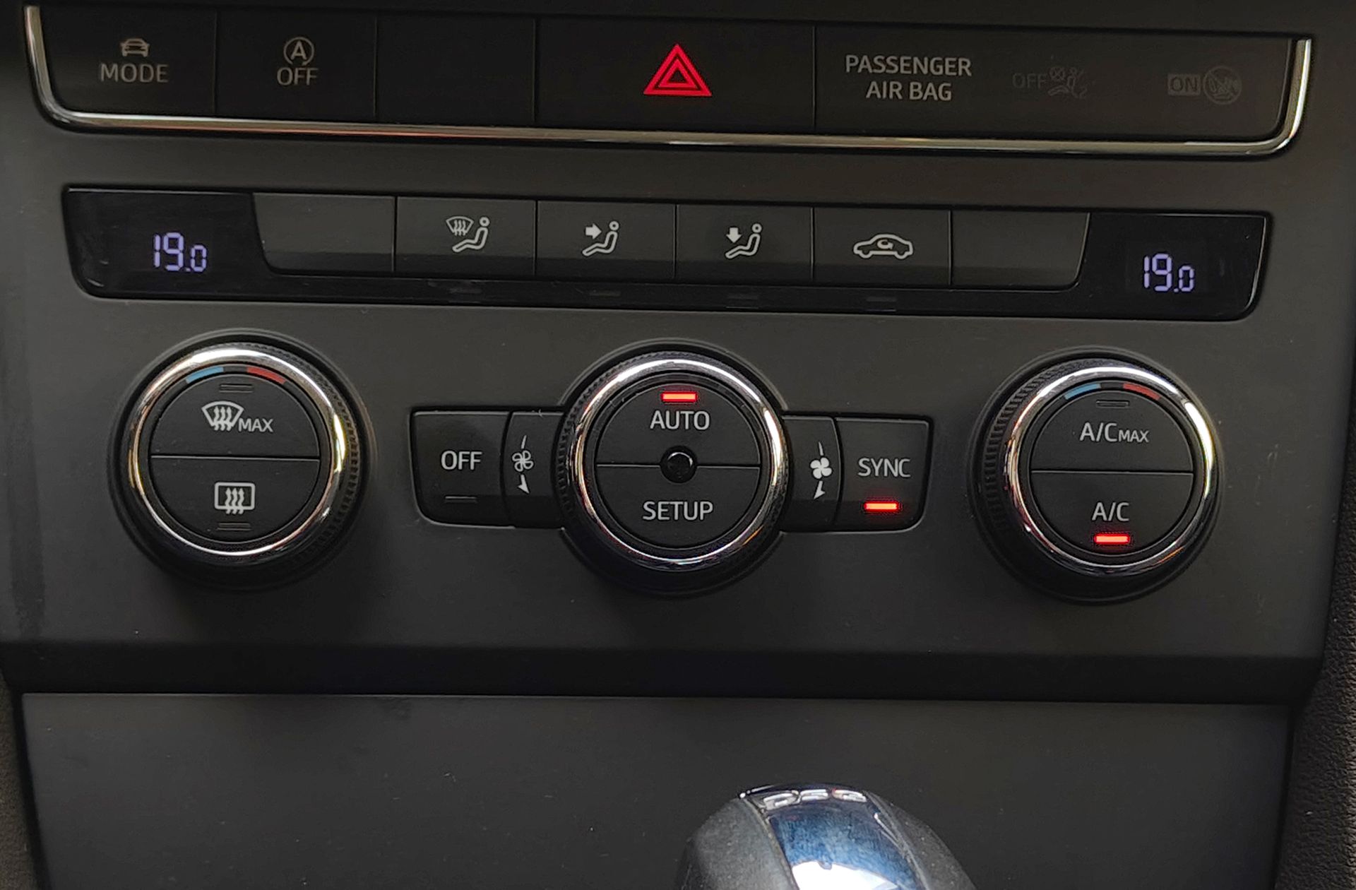 SEAT León ST 2.0 TDI FR DSG - foto 29