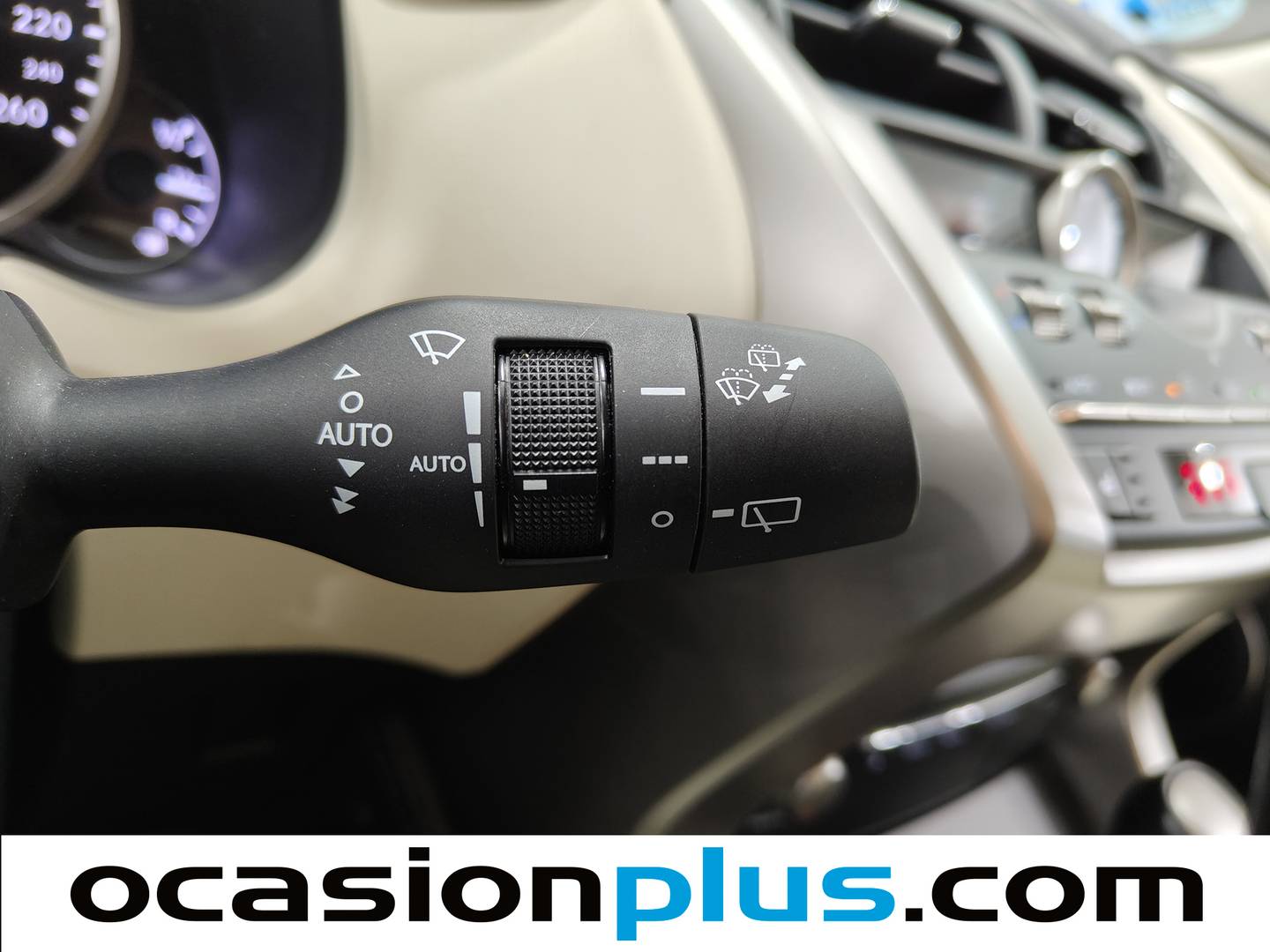 Lexus NX Lexus NX 300h Premium 2WD (197 CV) al mejor precio