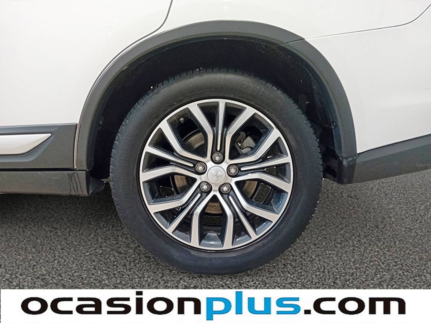 Foto Mitsubishi Outlander Mitsubishi Outlander 200 MPI Motion CVT 2WD (150 CV)
