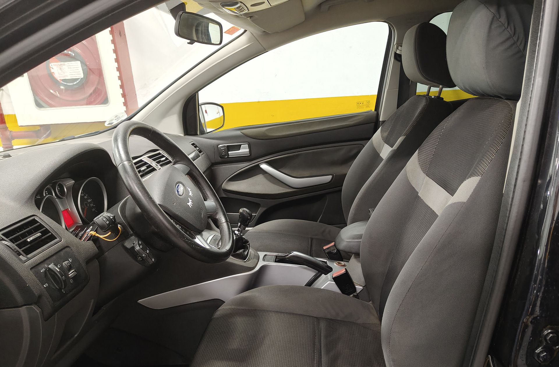 Ford Kuga 2.0 TDCi Trend 4x2 - foto 8