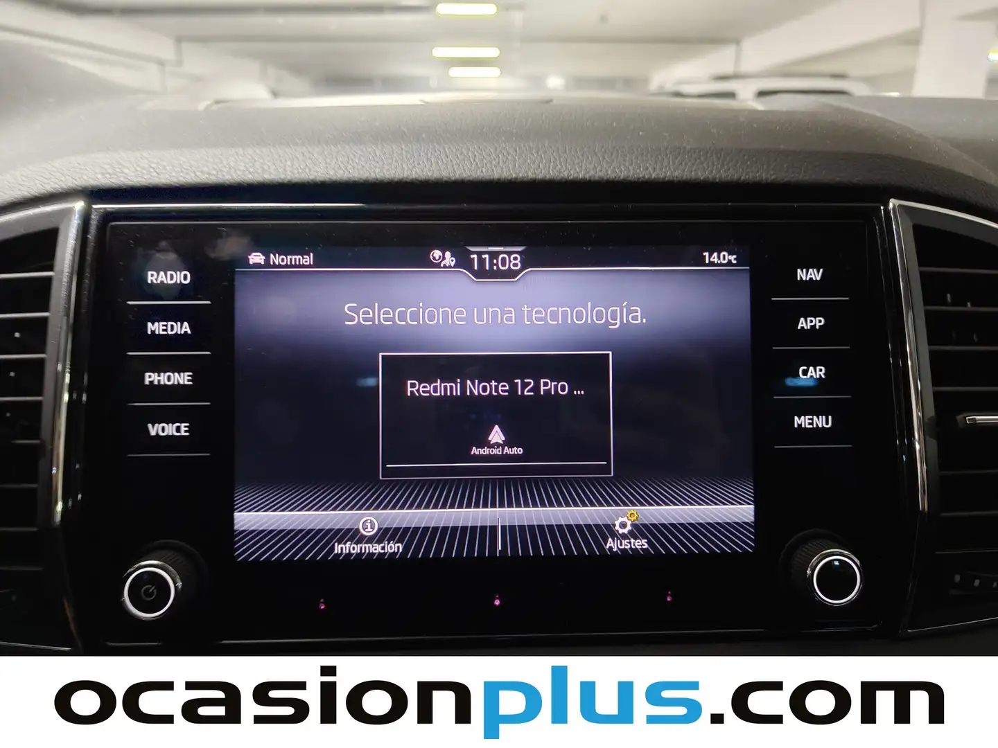 Foto Skoda Karoq Skoda Karoq 1.5 TSI ACT Style (150 CV)