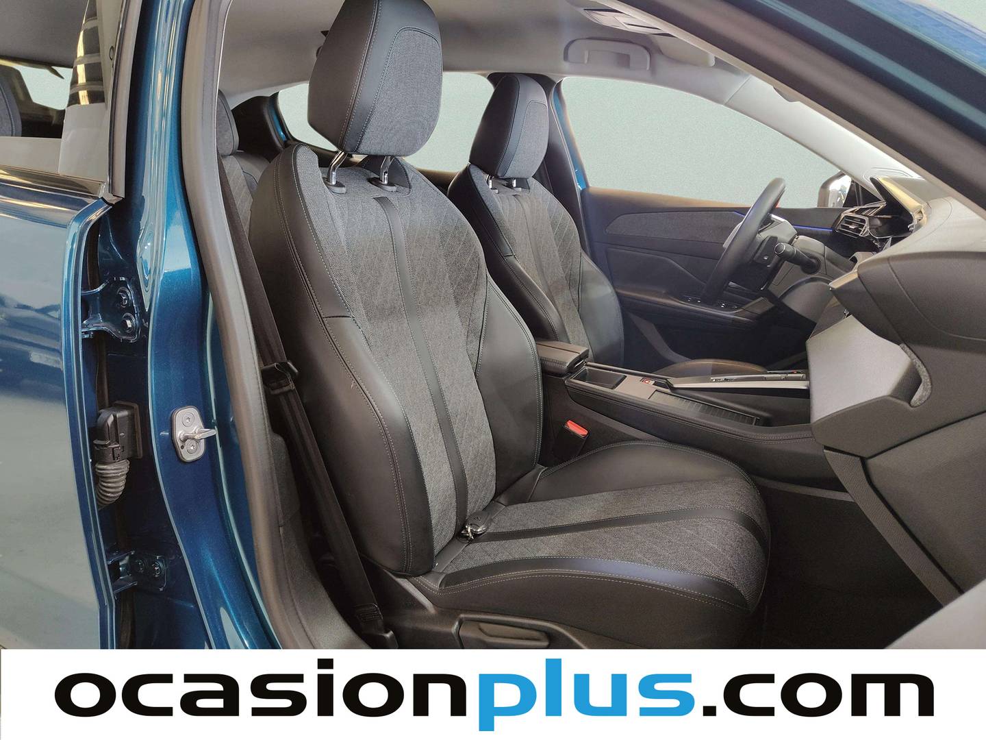 Foto Peugeot 408 Peugeot 408 PHEV 180 Allure Pack e-EAT8 (181 CV)