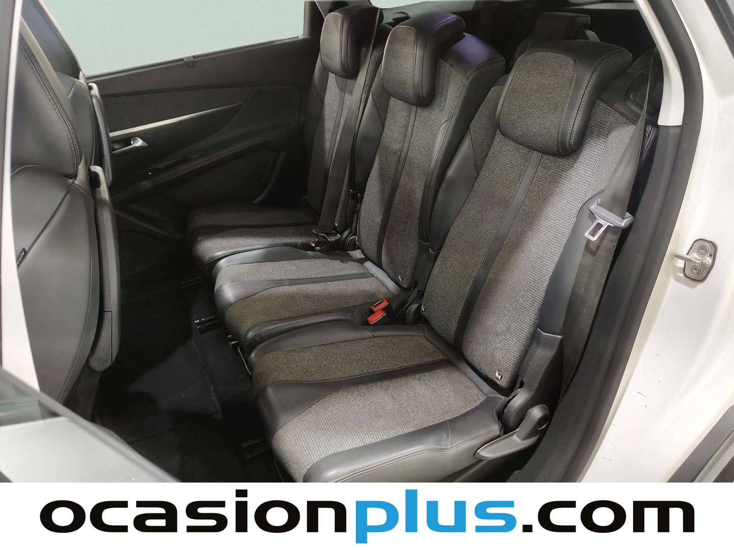 Foto asientos traseros Peugeot 5008 Peugeot 5008 PureTech 130 S&S Allure (130 CV) 7 plazas