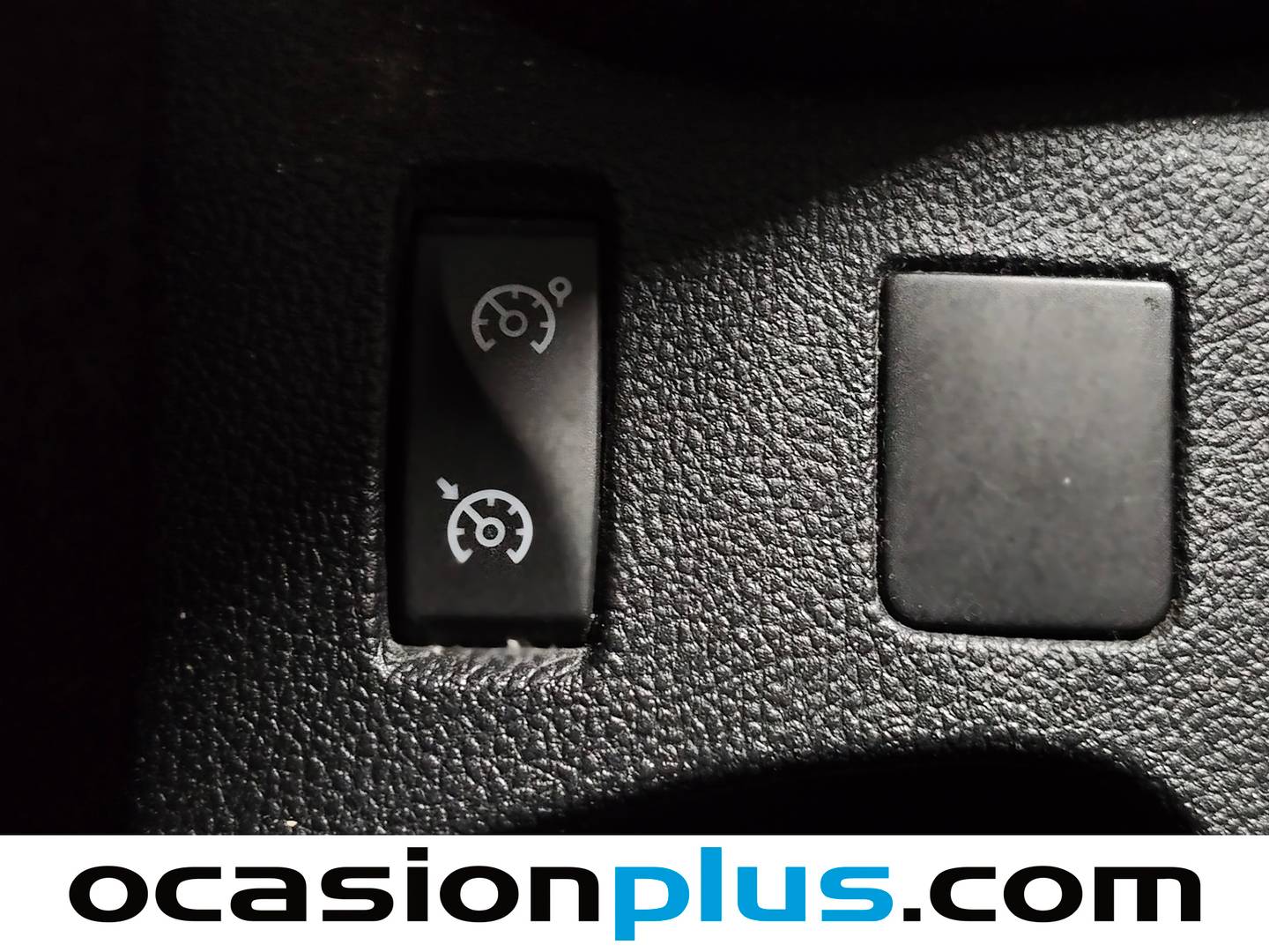 Equipamiento del Renault Clio Renault Clio Limited 1.2 16v (75 CV)