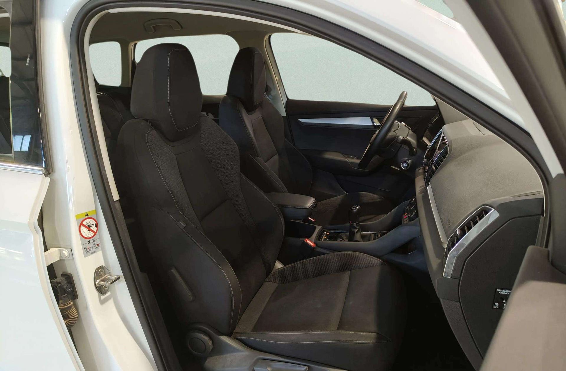 Škoda Karoq 2.0 TDI Selection - foto 19