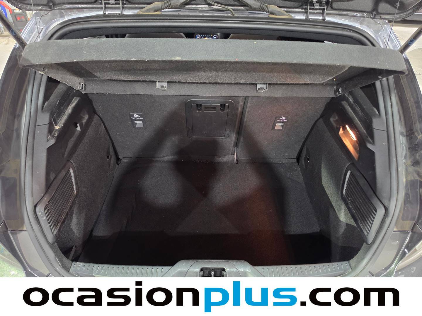 Fotos maletero Ford Focus Ford Focus 1.0 Ecoboost MHEV ST-Line (125 CV)
