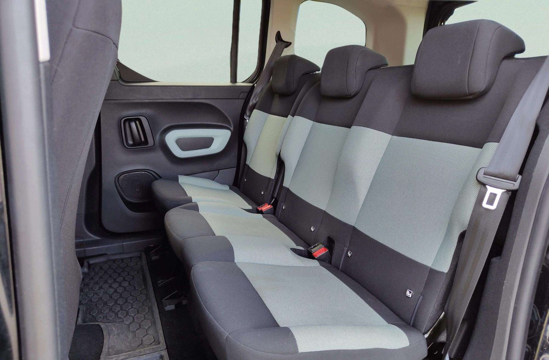 Citroën Berlingo Combi BlueHDi 100 Talla M 100 Años - foto 11