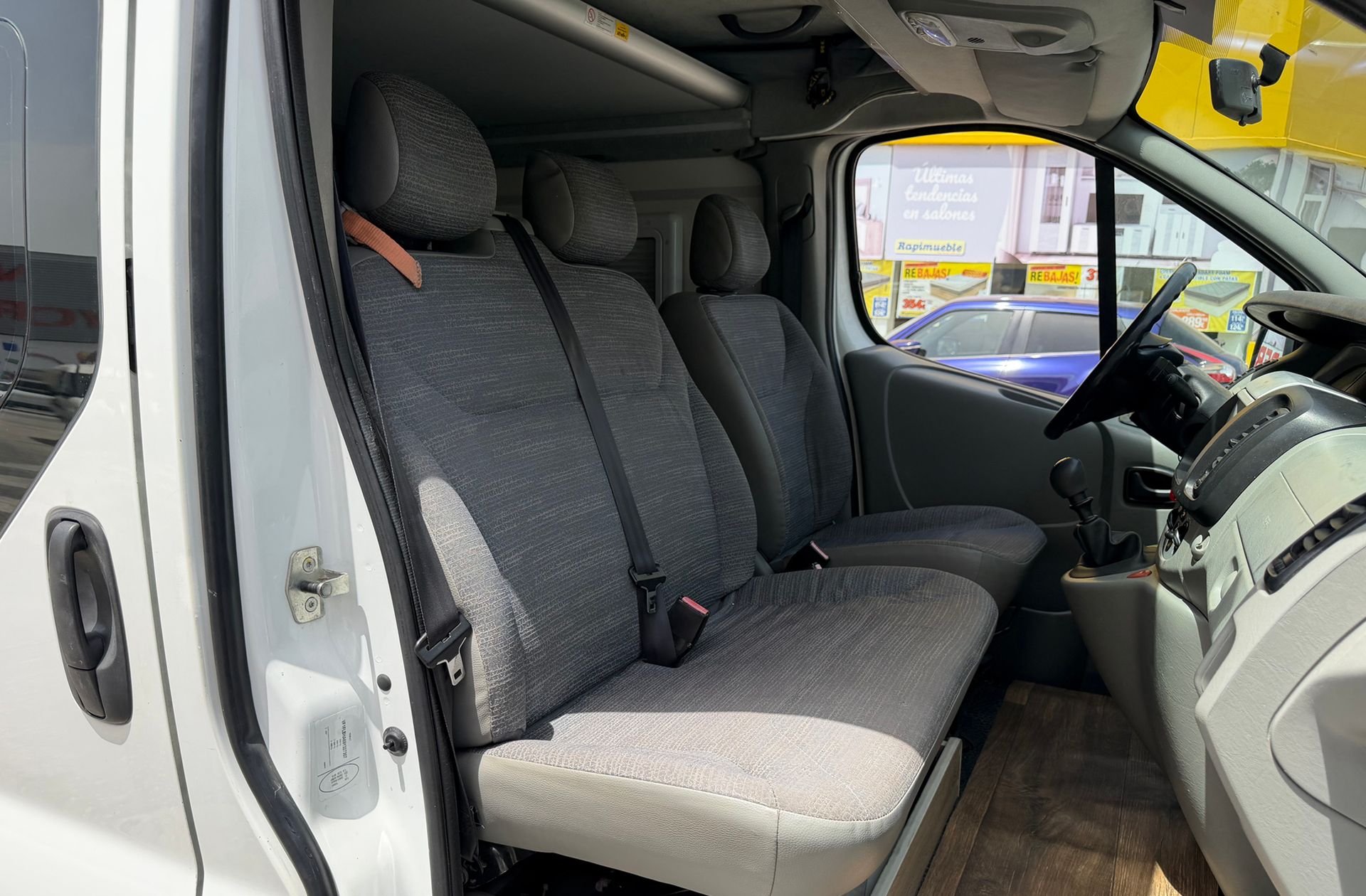 Renault Trafic Furgon 2.0 dCi Furgon 29 Corto Normal Camperizada 3 plazas - foto 21
