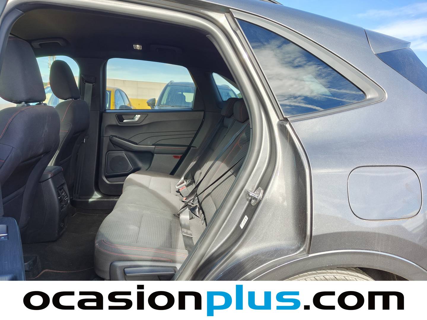 Foto Ford Kuga Ford Kuga 1.5 EcoBlue ST-Line Auto  (120 CV)