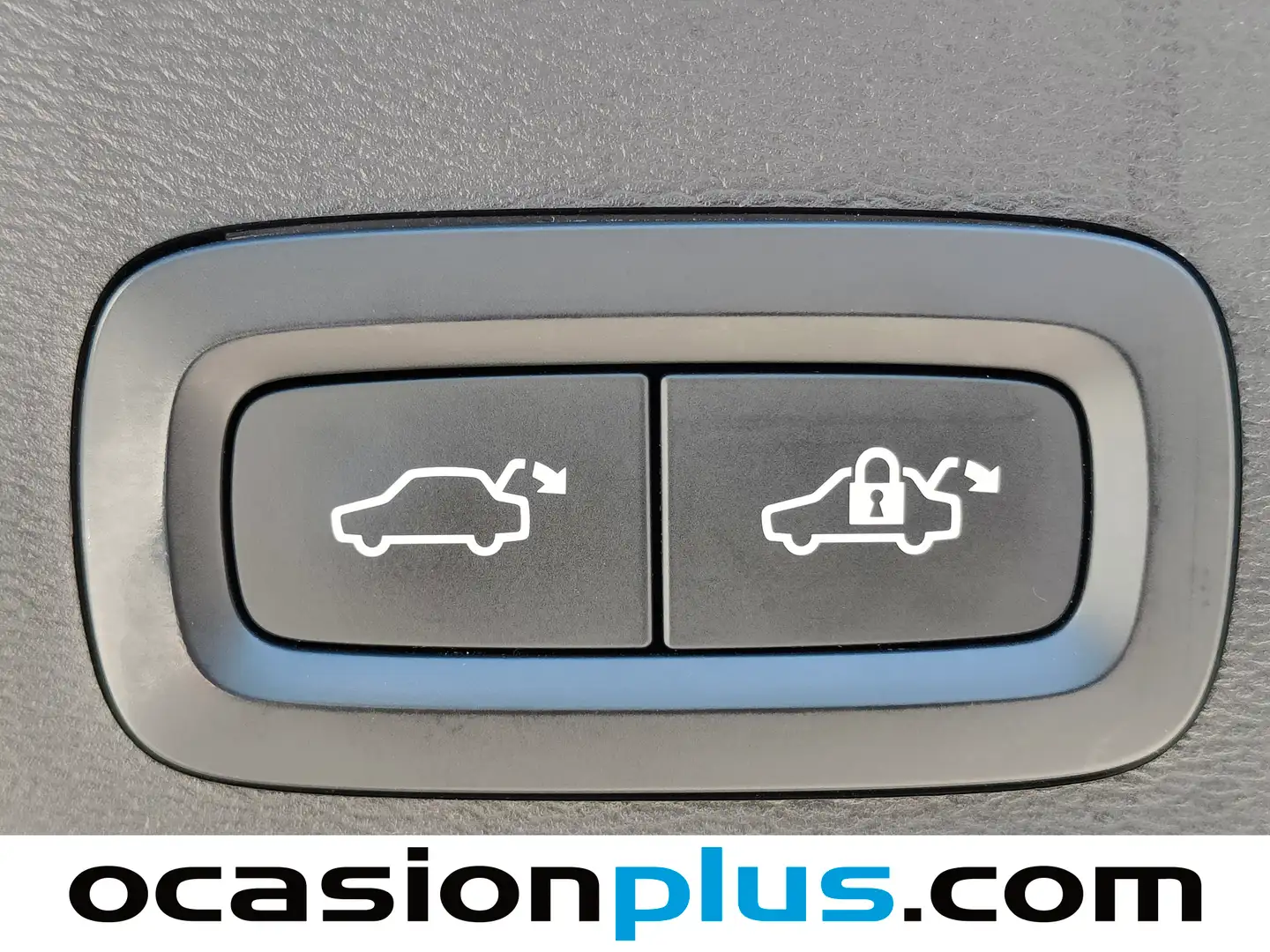 Foto Volvo XC40 Volvo XC40 T3 Momentum Pro (163 CV)