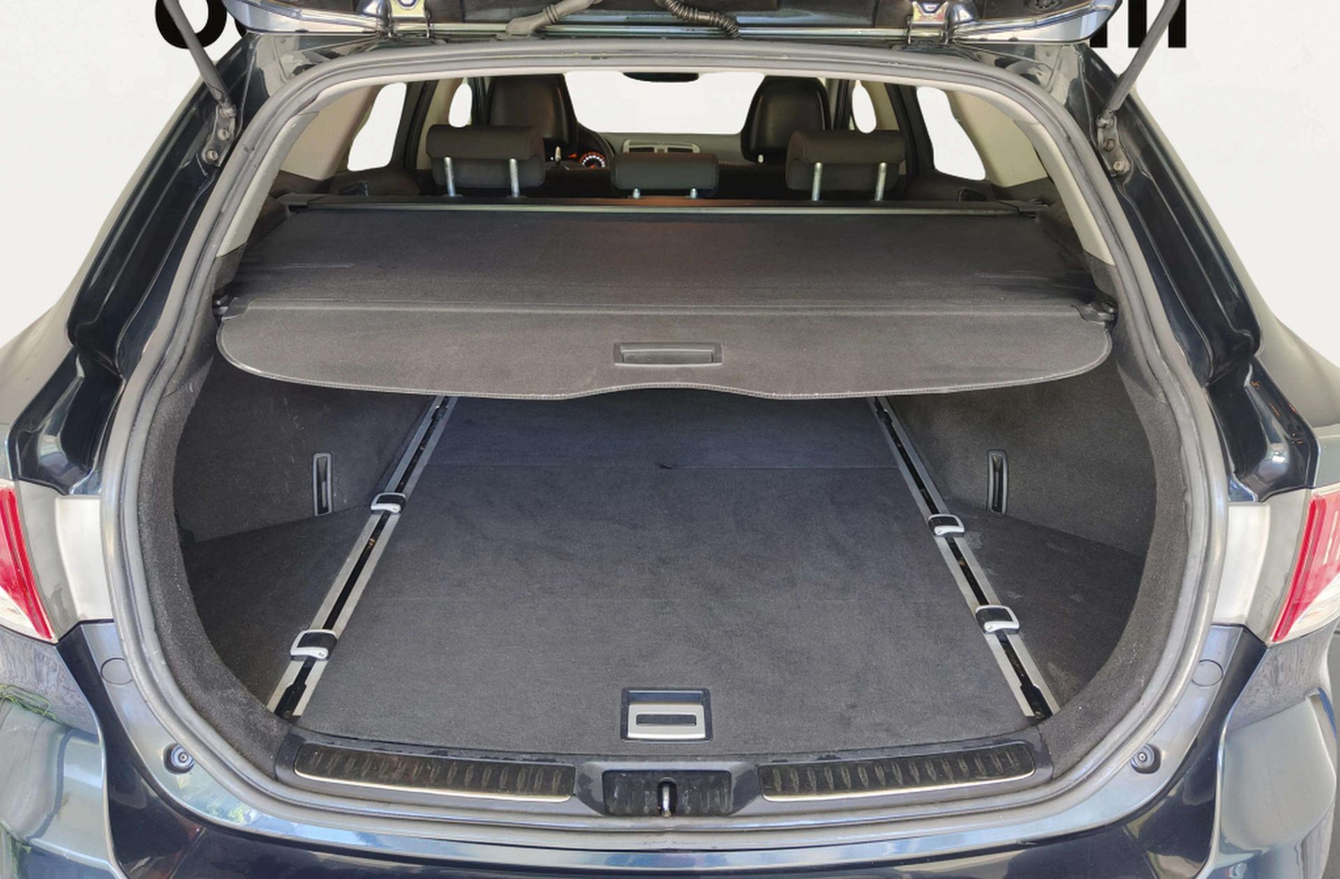Toyota Avensis 2.2 D-4D Cross Sport Advance - foto 12