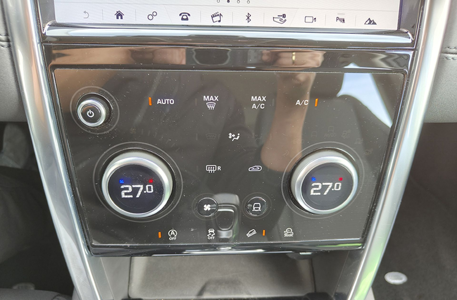 Land Rover Discovery Sport 2.0D SD4 MHEV Standard AWD - foto 30