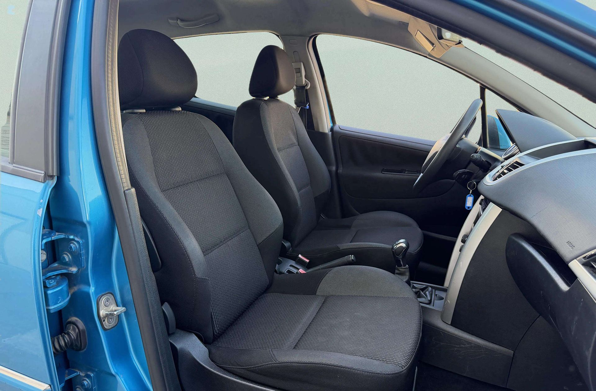 Peugeot 207 1.4i Access - foto 13