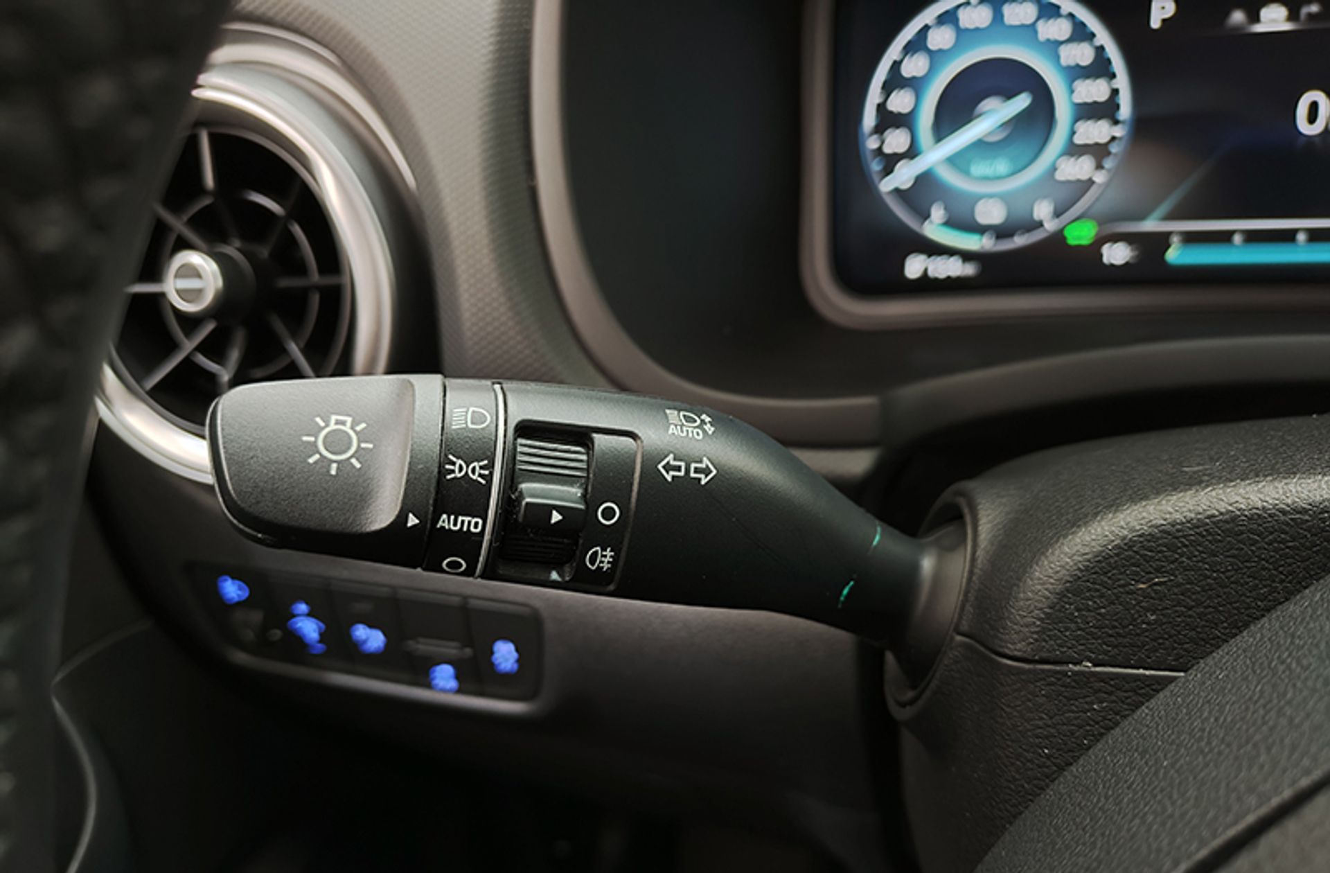 Hyundai Kona EV Tecno - foto 23