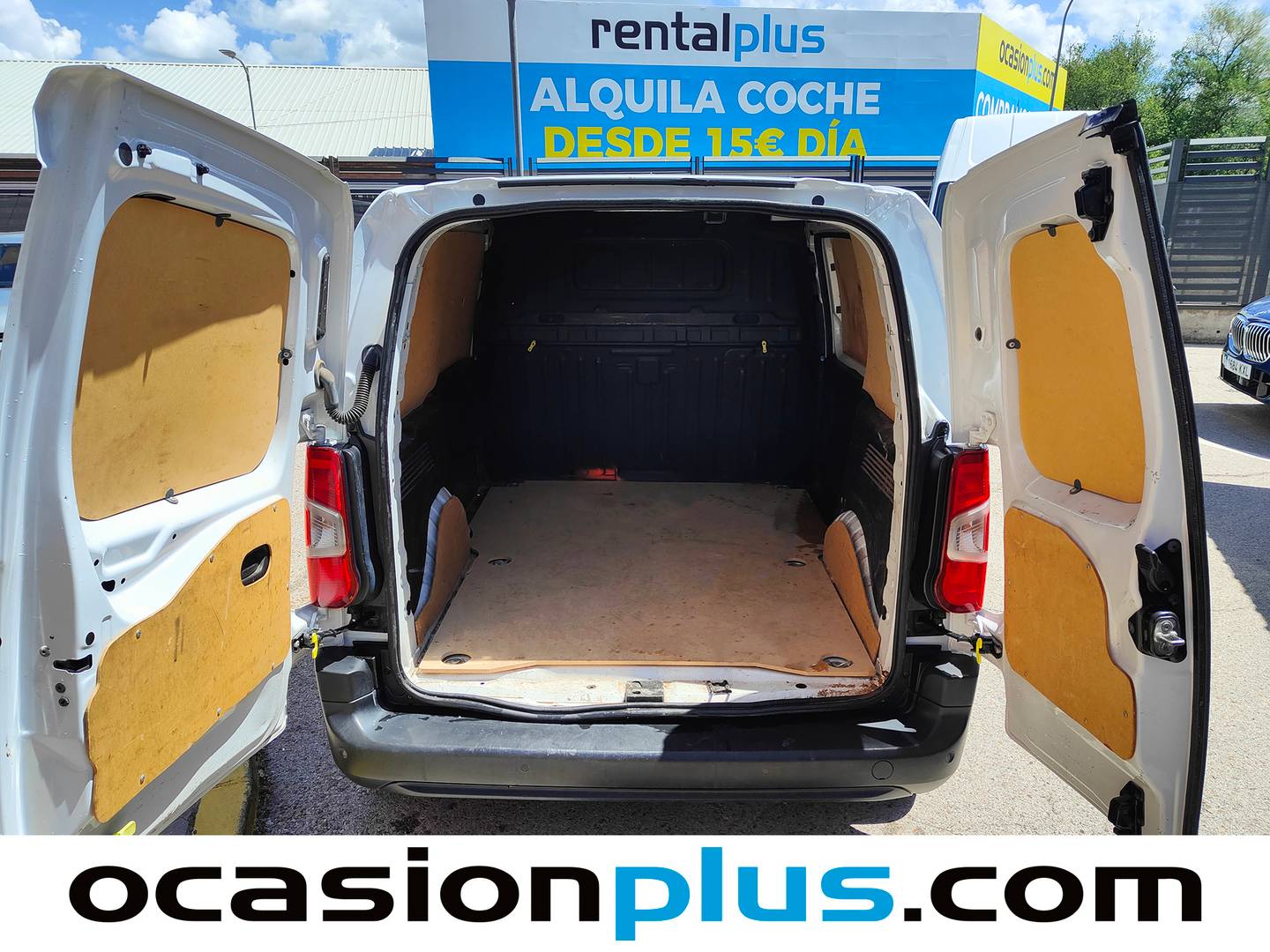 Foto asientos traseros Peugeot Partner Peugeot Partner Furgon BlueHDi 100 Standard 1000kg (102 CV)