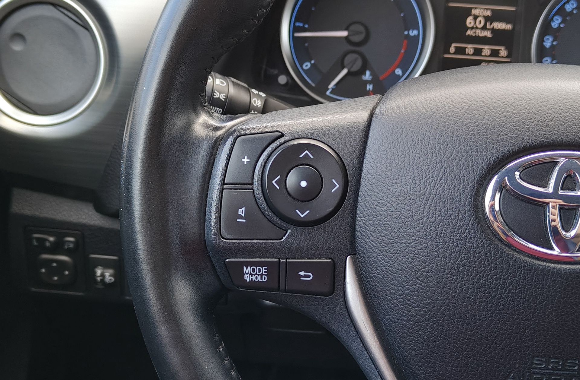 Toyota Auris 90D Active - foto 22