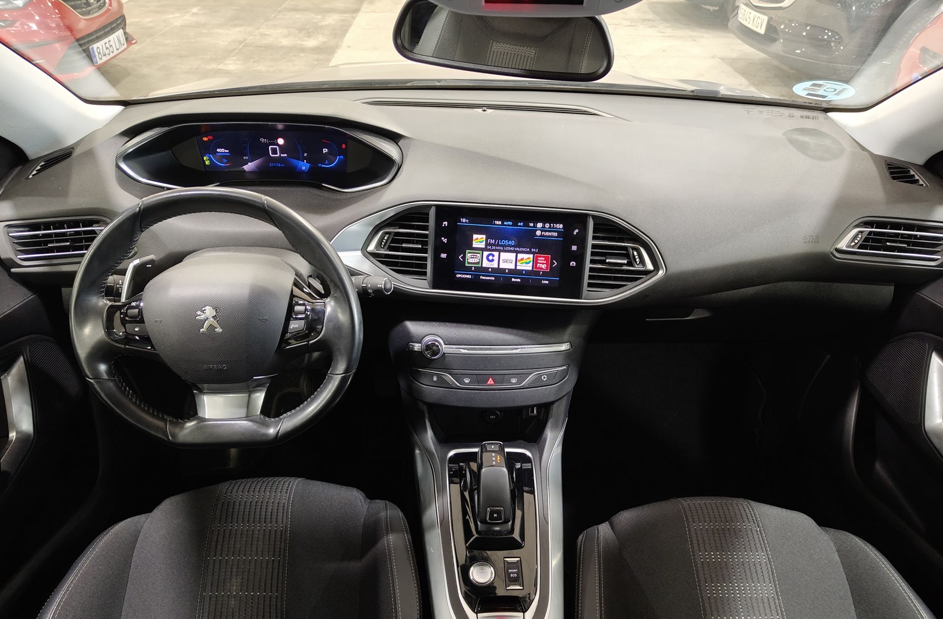 Peugeot 308 PureTech 130 Allure Pack EAT8 - foto 6