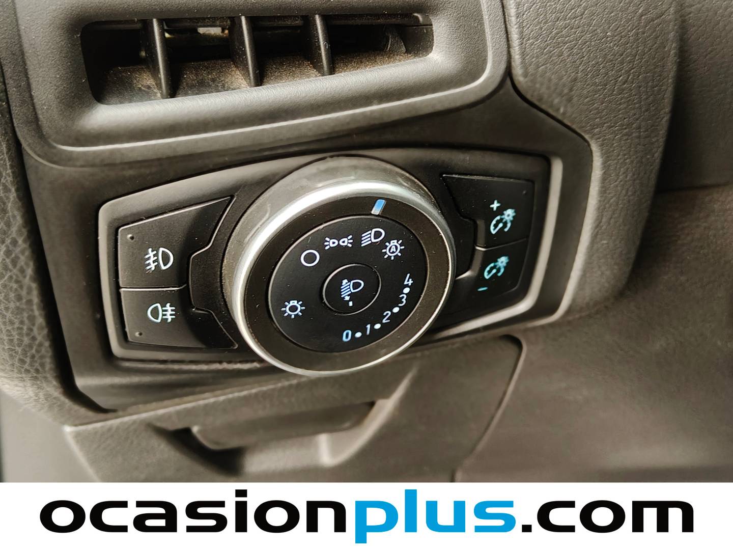 Ford Focus Ford Focus 1.0 Ecoboost S&S Titanium (125 CV) de segunda mano