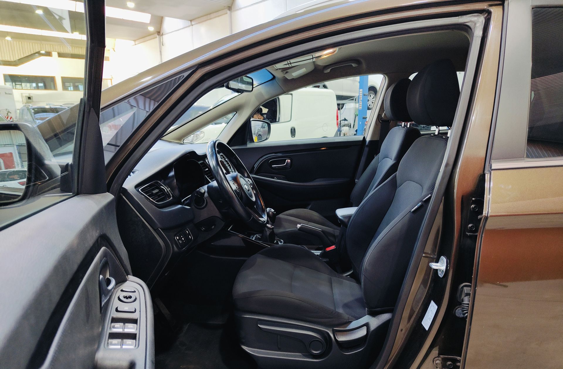 Kia Carens 1.7 CRDi VGT Eco-Dynam x-Tech 7 plazas - foto 12