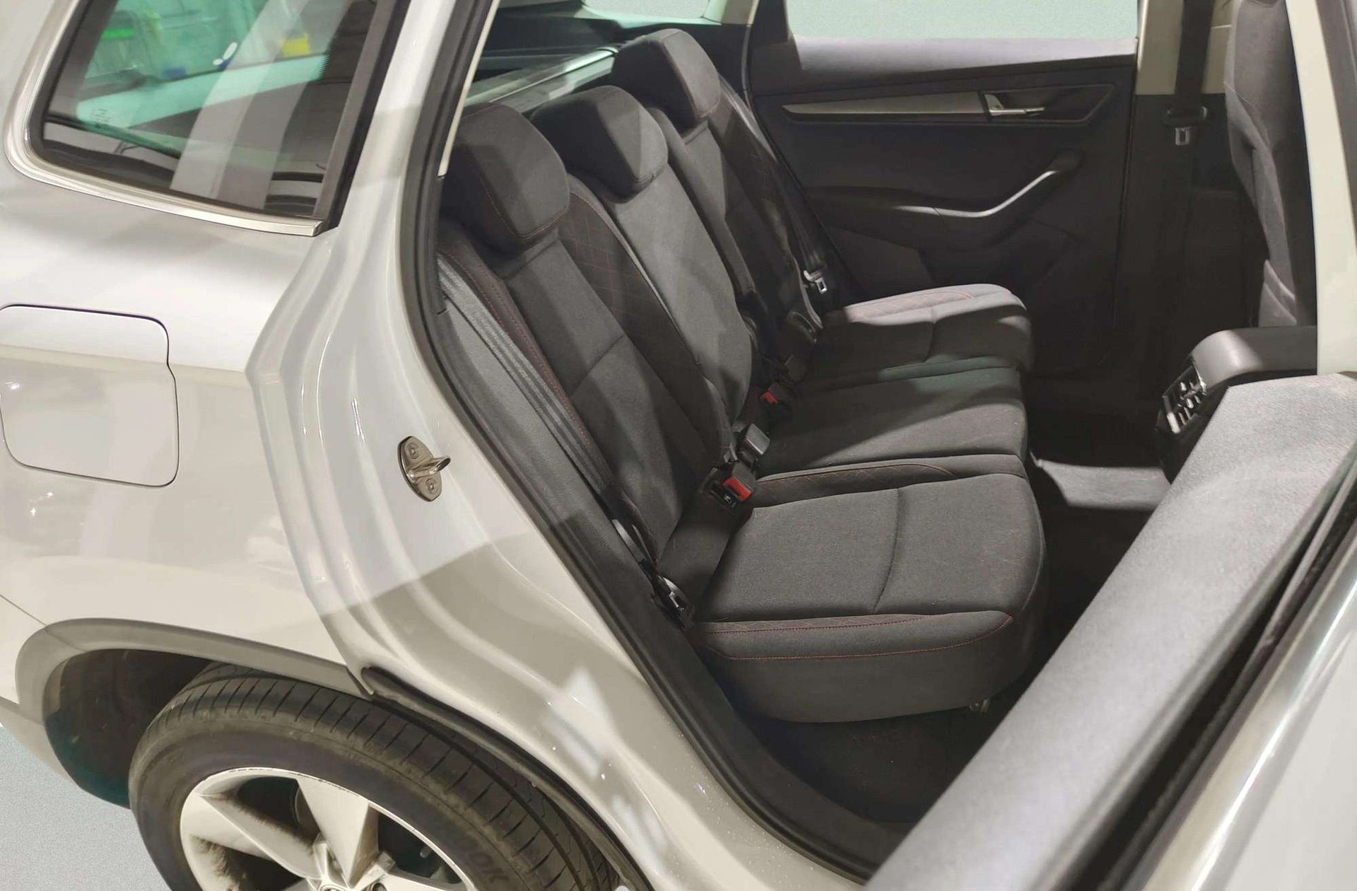 Škoda Karoq 1.0 TSI Ambition DSG - foto 18