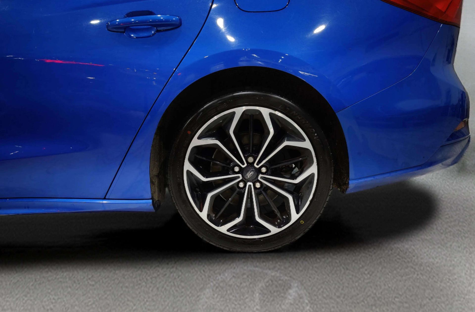 Ford Focus 1.0 EcoBoost ST-Line - foto 38