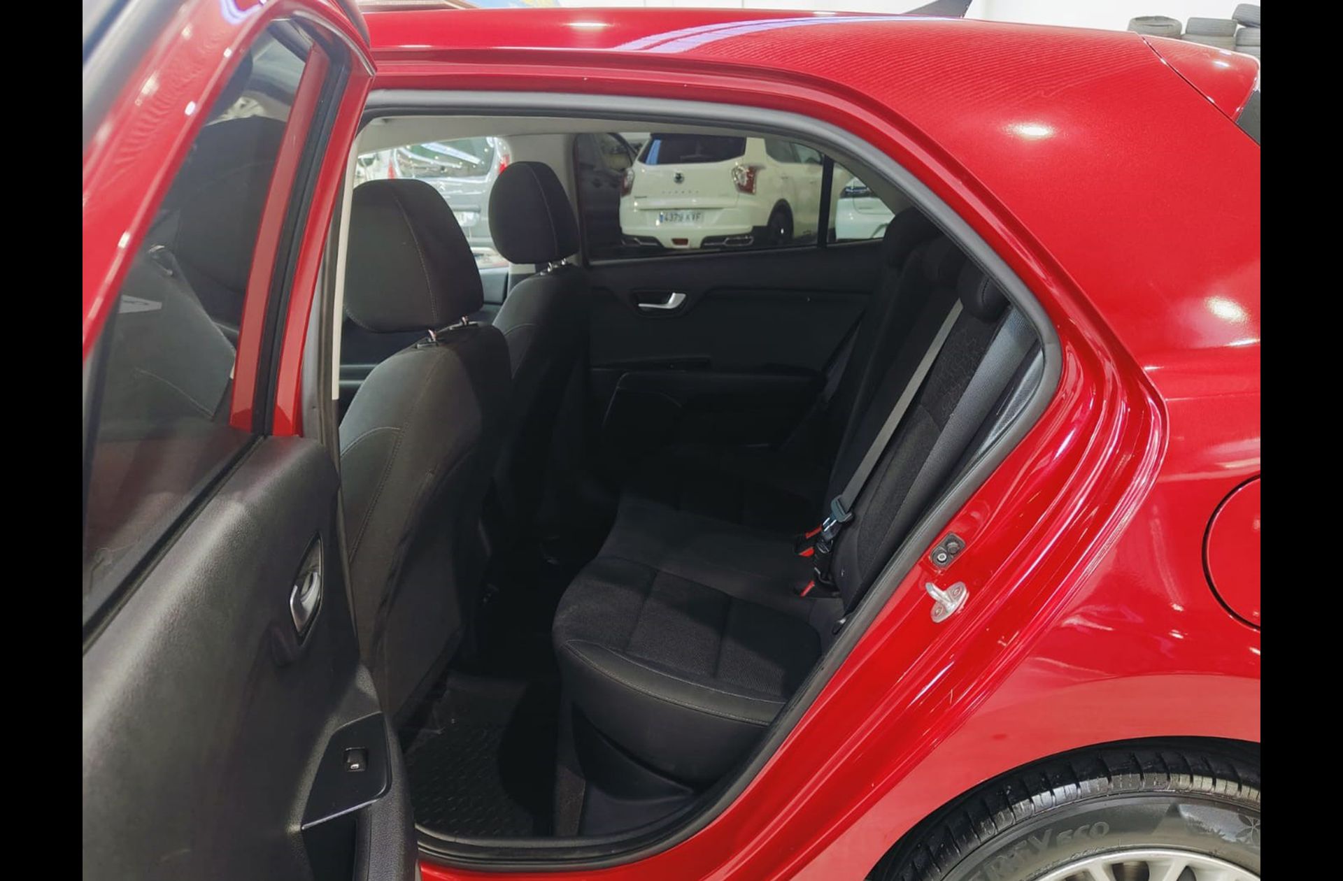 Kia Rio 1.0 T-GDi Drive - foto 12