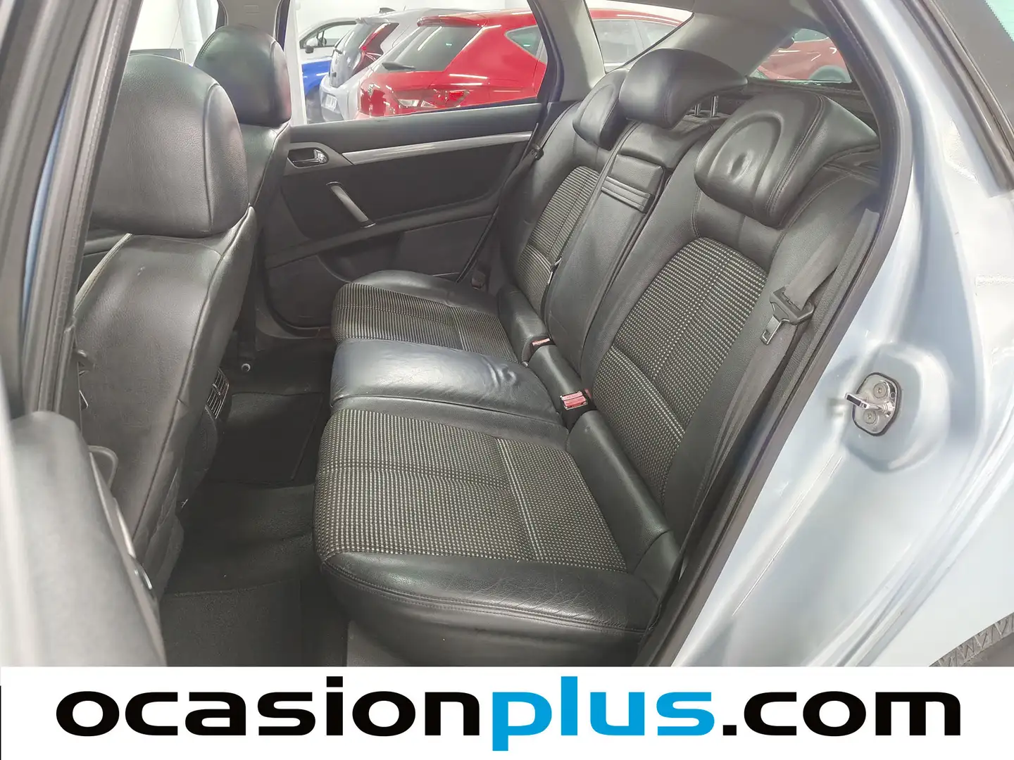 Foto Peugeot 407 SW Peugeot 407 SW SW 2.0 HDI ST Sport Pack Auto (136 CV)